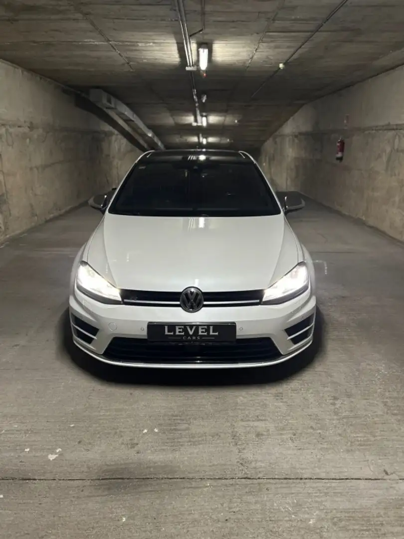 Volkswagen Golf 2.0 TSI R DSG 300 - 1