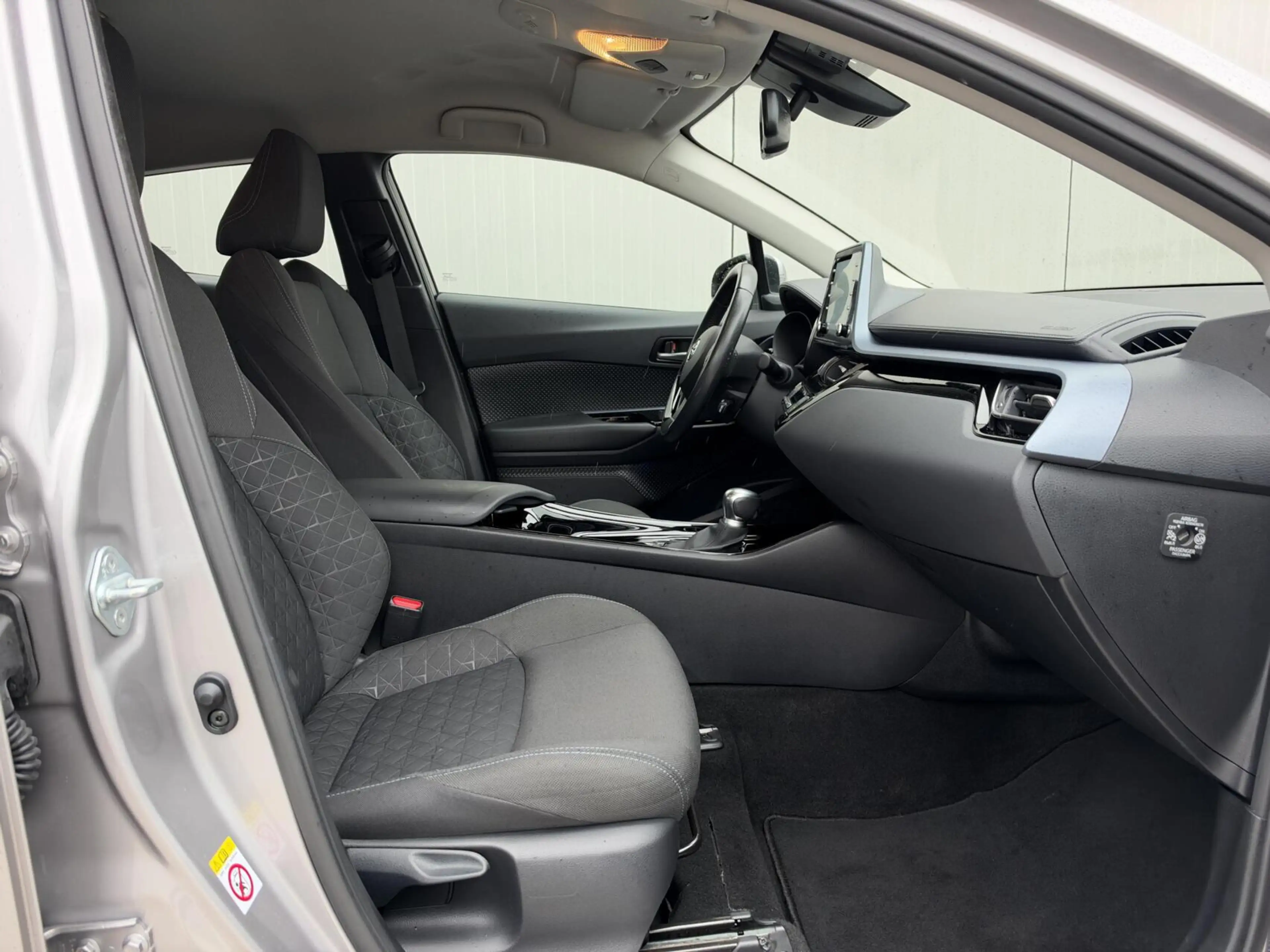Toyota C-HR 1.8 Hybrid Dynamic|Navi|CarPlay/Android|NL-Auto — photo 35