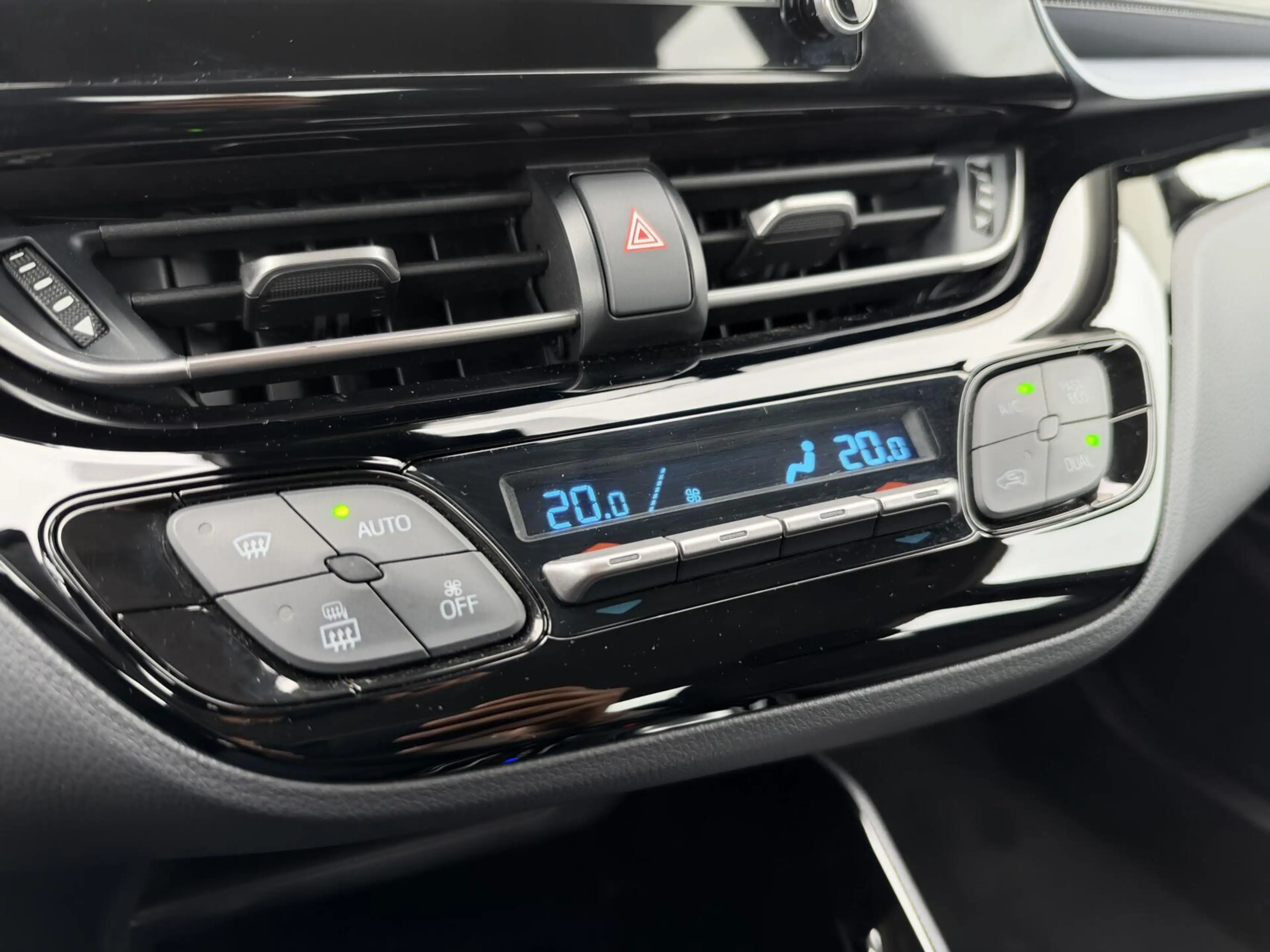 Toyota C-HR 1.8 Hybrid Dynamic|Navi|CarPlay/Android|NL-Auto — photo 9