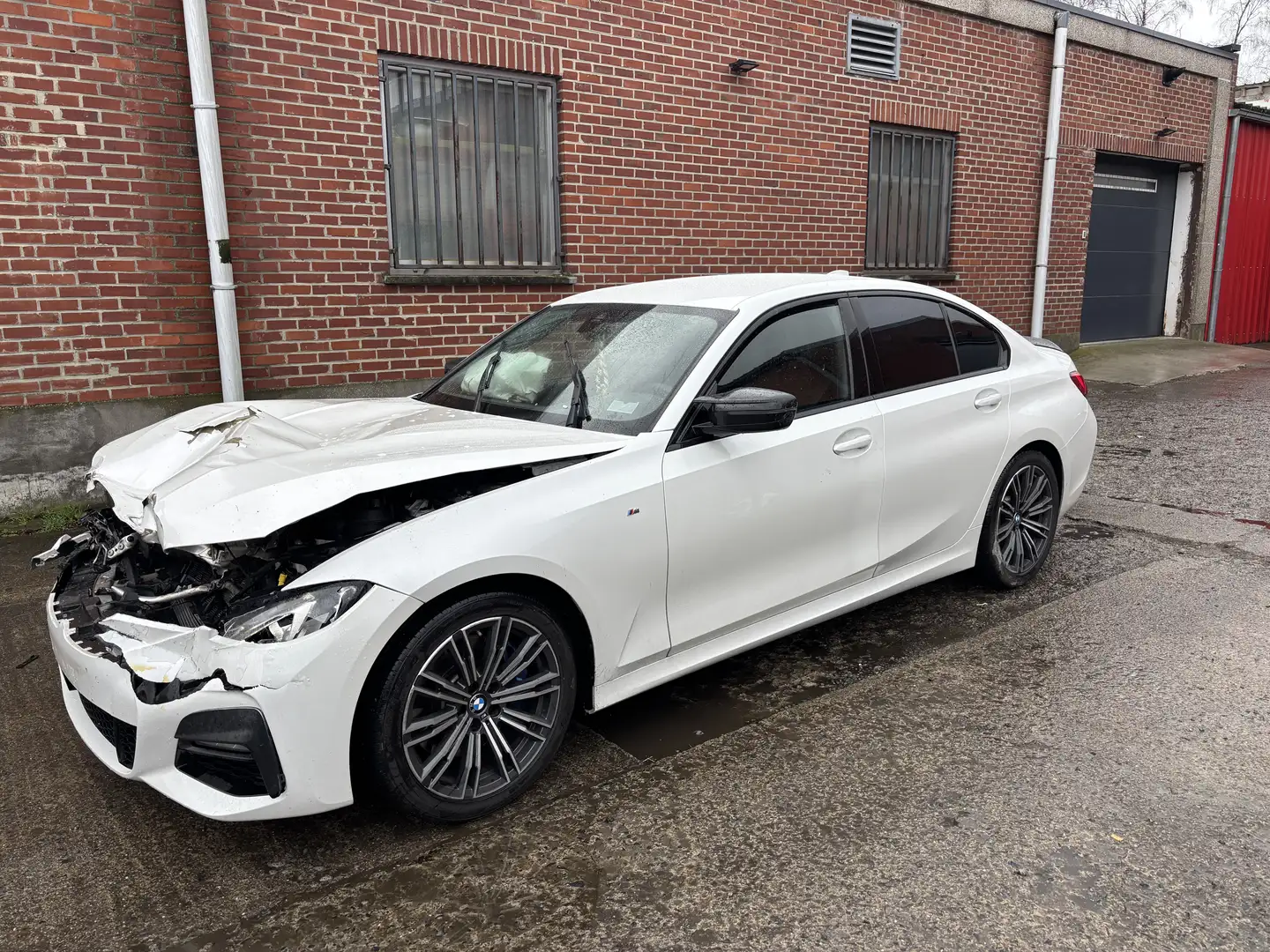 BMW 330 330iA motor ok ! motor start ! pack M Weiß - 2