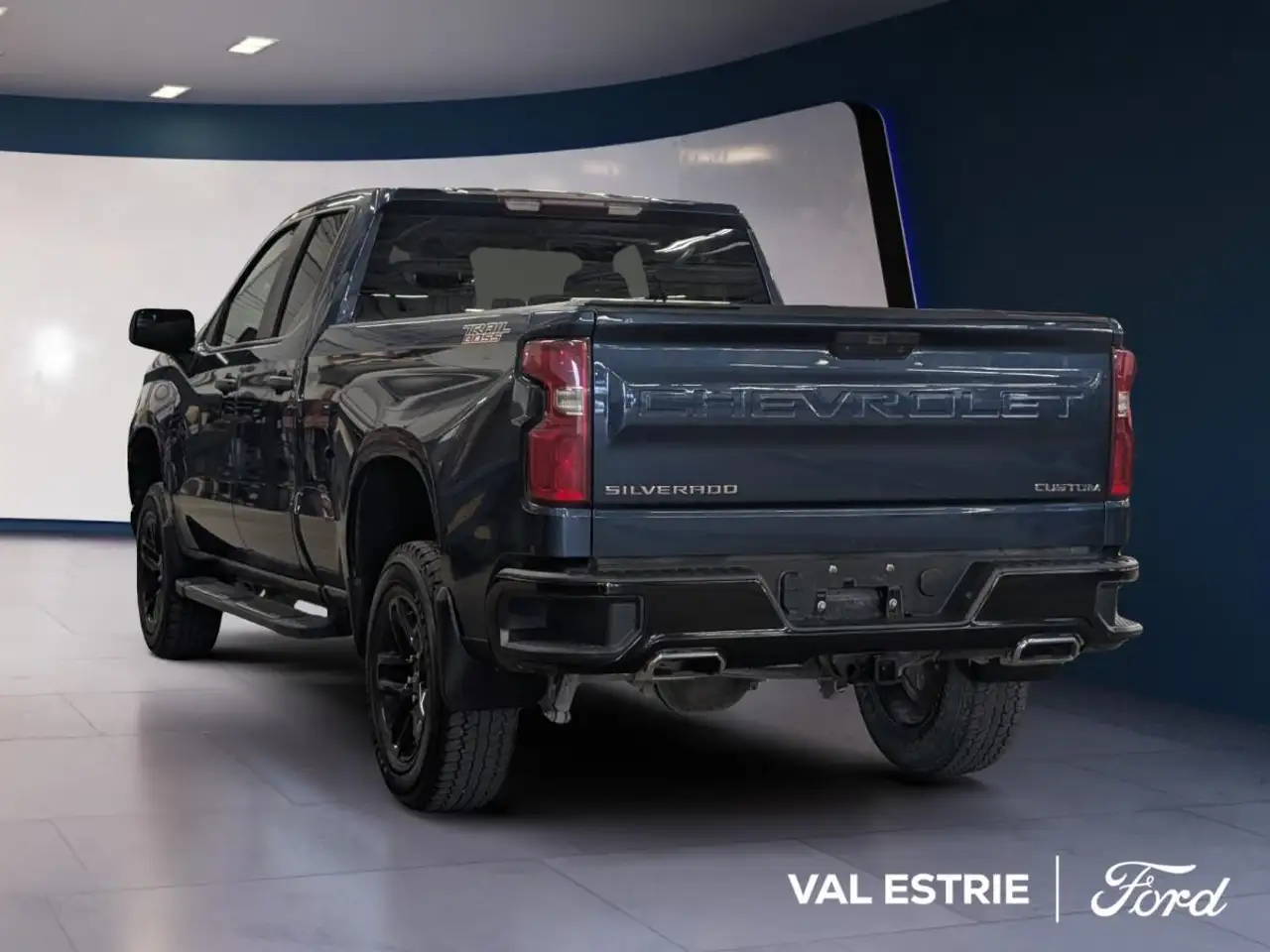 Chevrolet Silverado 1500 photo Chevrolet Silverado 1500