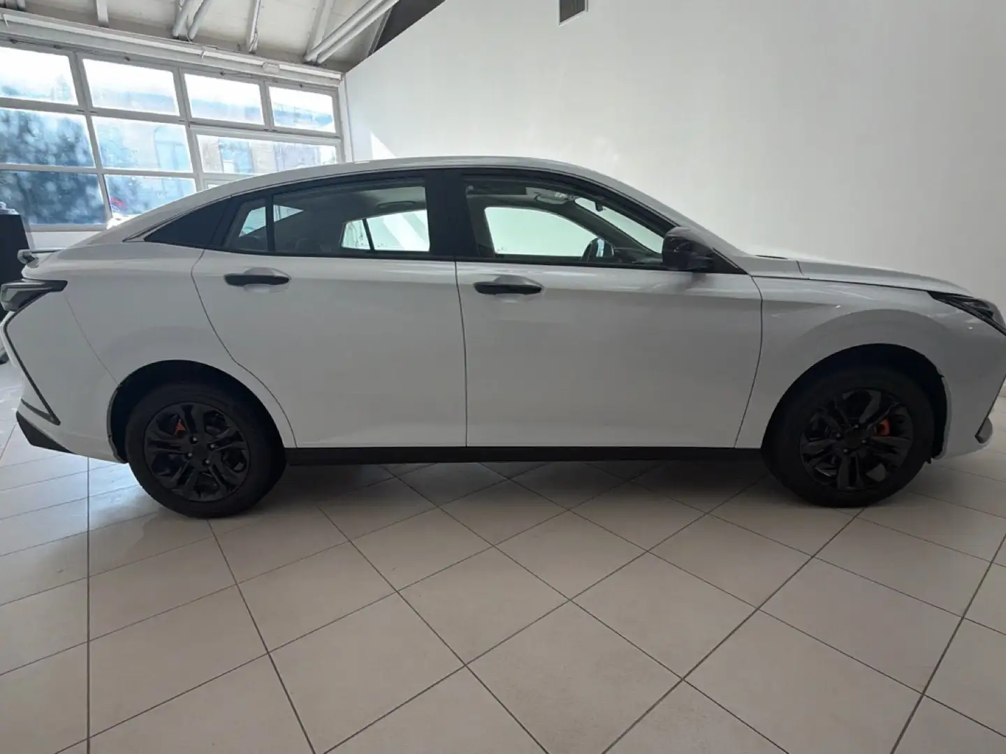 Dongfeng Shine 1.5L shadow edition AT - 2