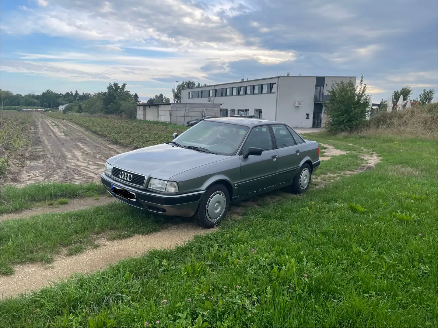 Audi 80 2.0 E Europa - 1
