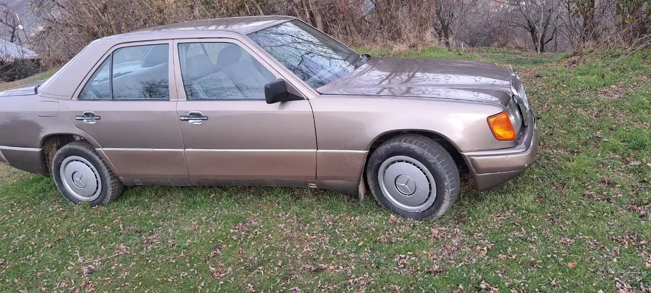 Mercedes-Benz 200 Mantnuta Bene Poco Ustata, foto 4