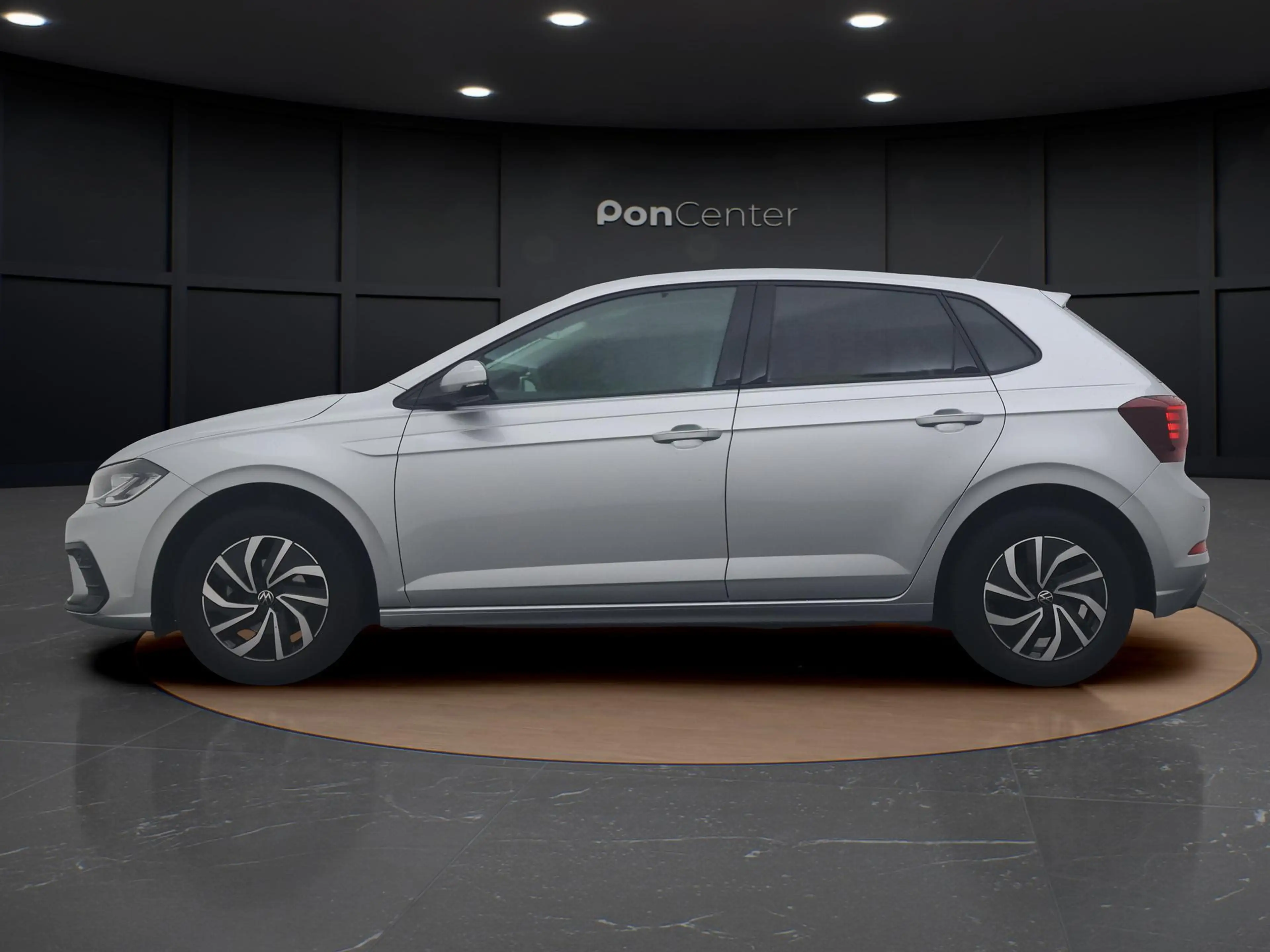 Volkswagen Polo 1.0 TSI Life | Camera | ACC | Airco | Lichtmetaal — photo 6