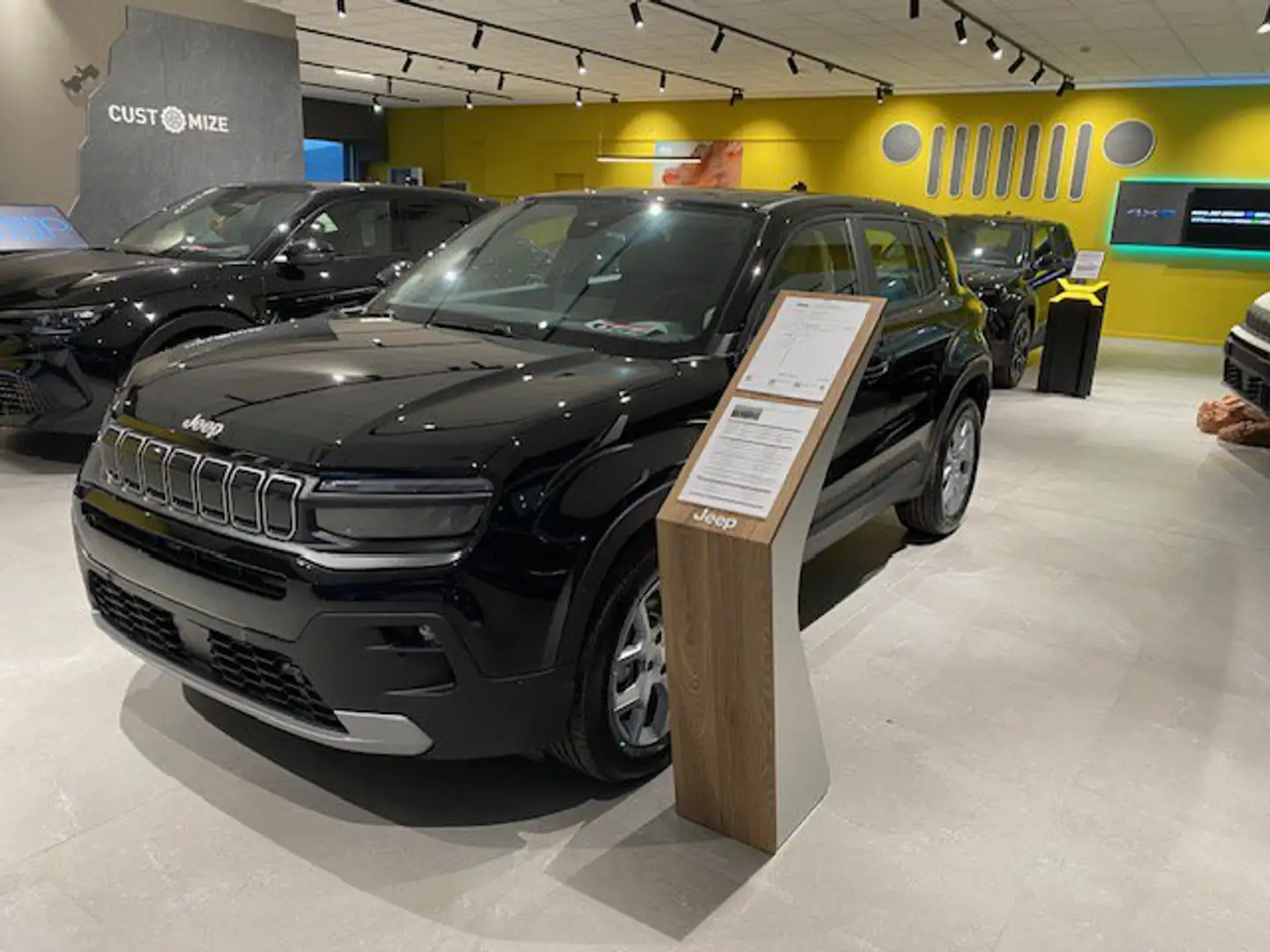 Jeep Avenger Avenger 1.2 Turbo 110 CV MHEV Altitude Nero - 2