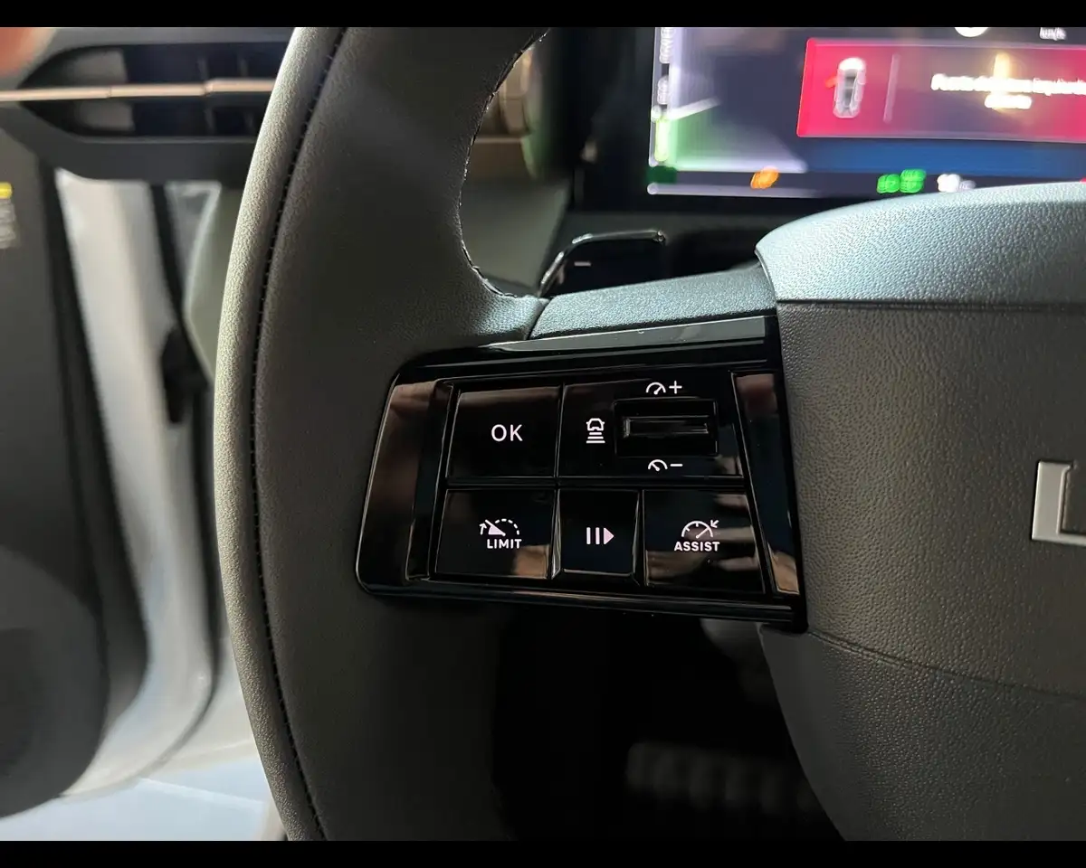 Lancia Ypsilon 2024 — фото 10