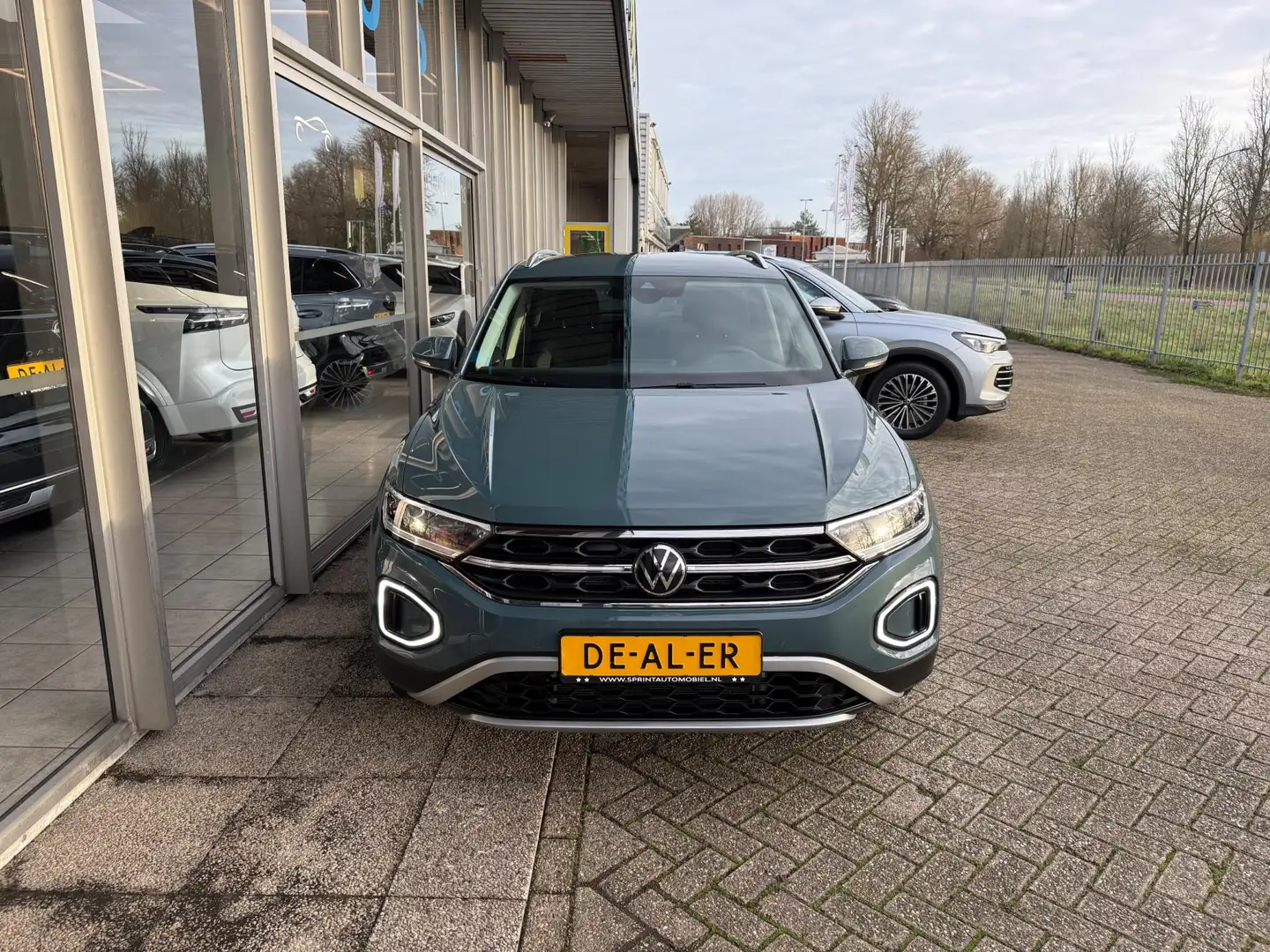 Volkswagen T-Roc 1.5 TSI Style 150PK / CARPLAY / ACHTERUITRIJCAMERA Vert - 2