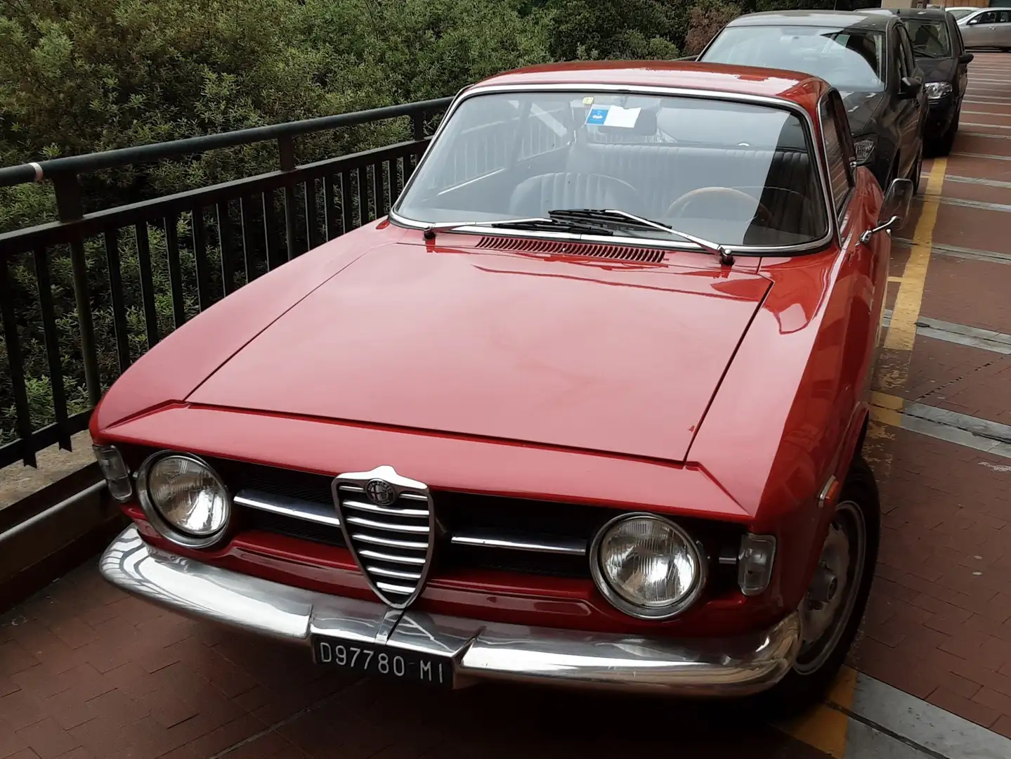 Alfa Romeo Giulia GT 1.300 Junior crvena - 2