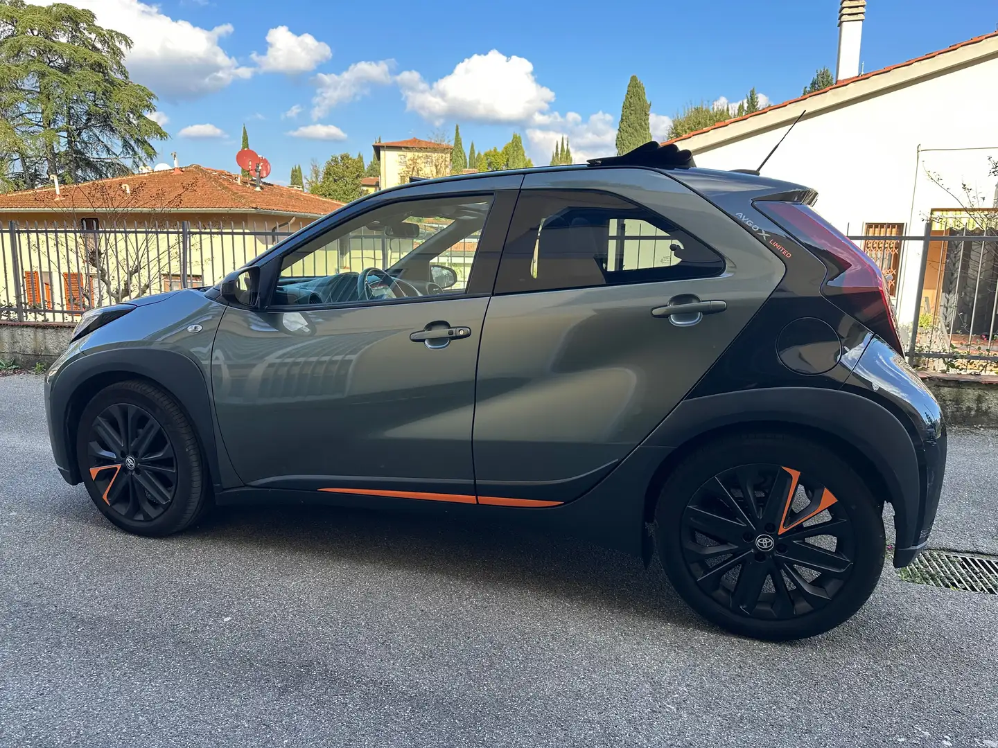 Toyota Aygo Aygo X AirX 1.0 Limited Air 72cv s-cvt Verde - 1