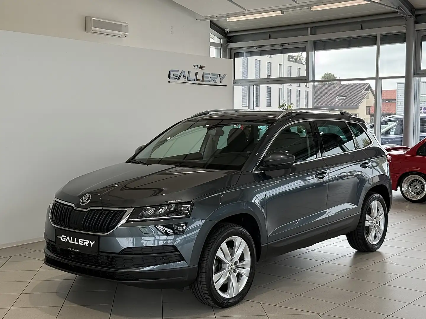 Skoda Karoq 2,0 TDI SCR 4x4 Style 125 DSG*AHK*ACC*LED*Keyless Gris - 2