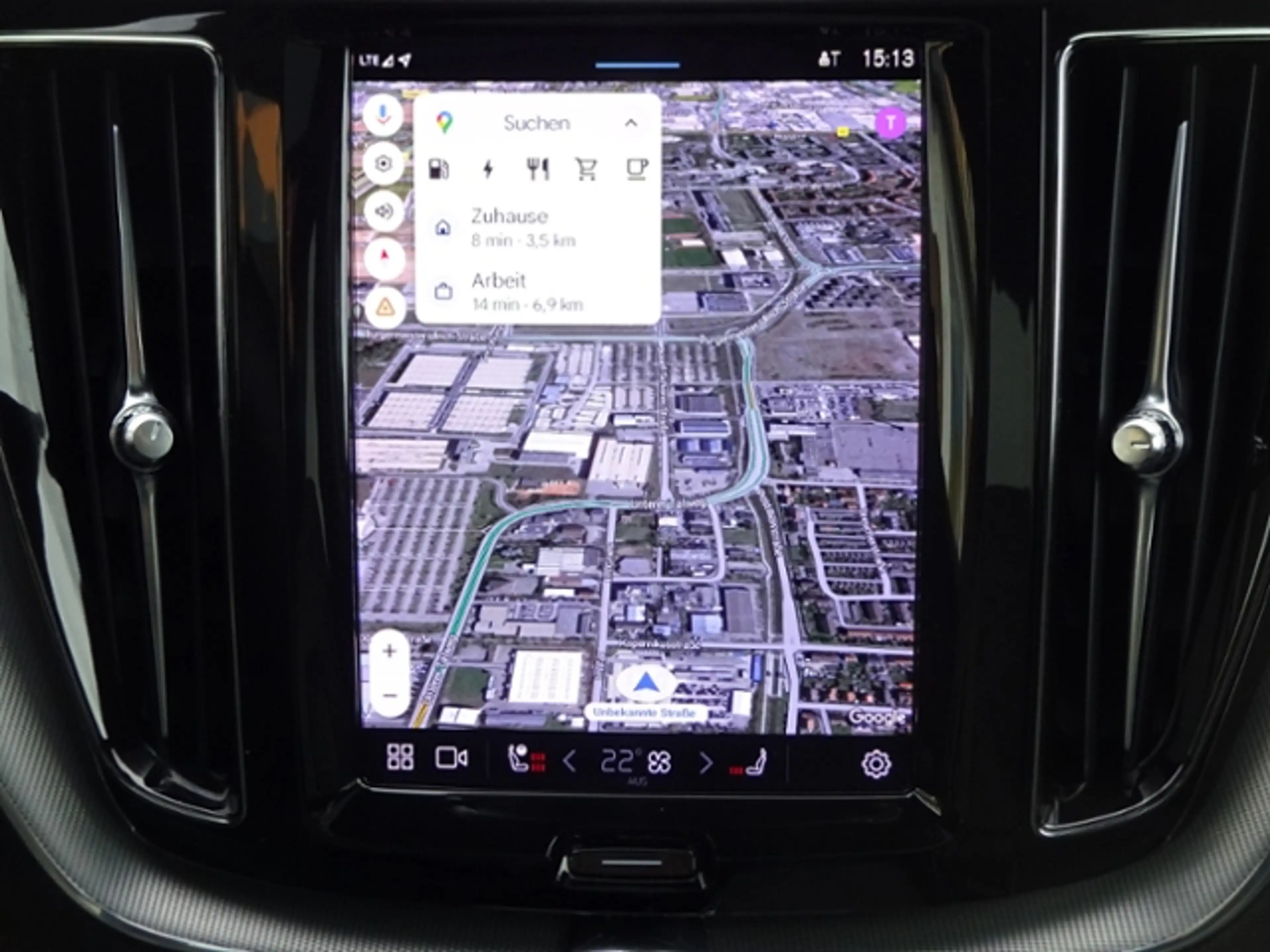 Volvo XC60 T6 RDesign PHEV AWD PANO HUD ACC Google SHZ — photo 13