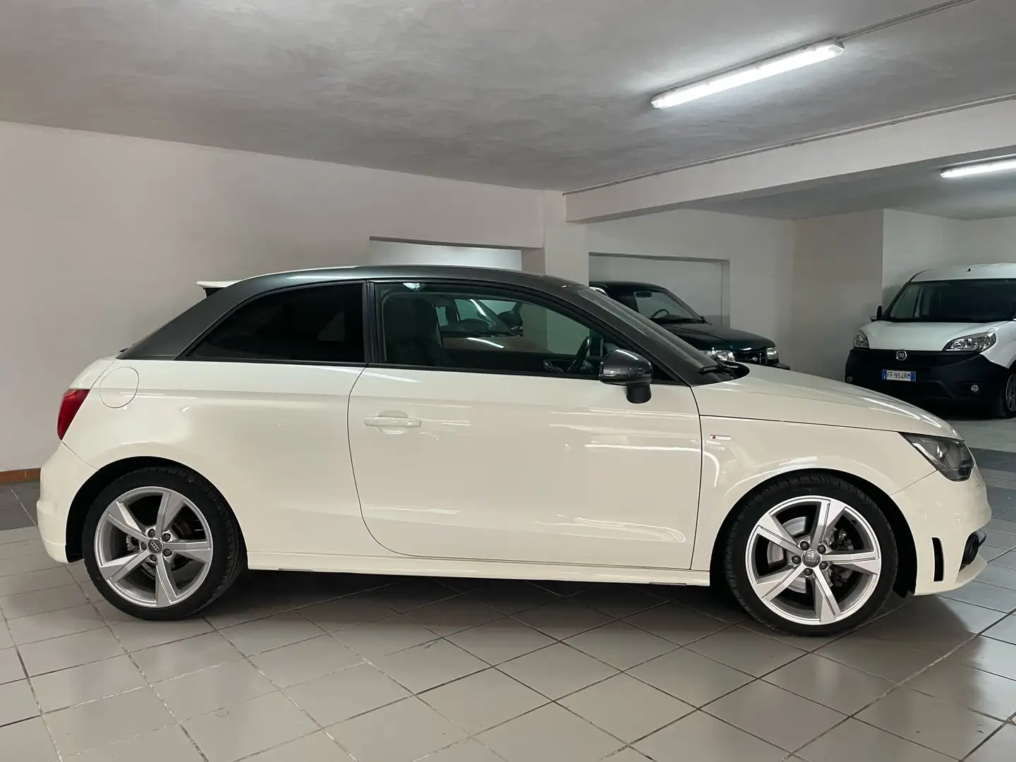 Audi A1 A1 1.6 tdi 105cv Bianco - 2