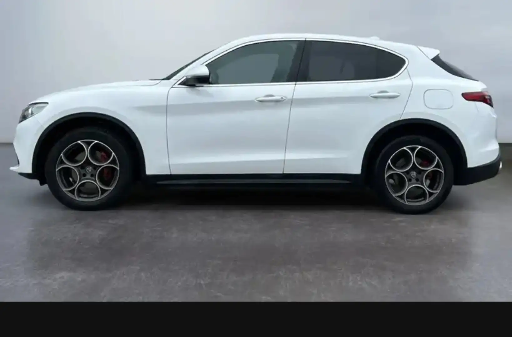 Alfa Romeo Stelvio 2.0 Turbo 16V AT8-Q4 Lusso - 2