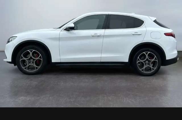 Alfa Romeo Stelvio 2.0 Turbo 16V AT8-Q4 Lusso