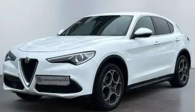 Imagine Alfa Romeo Stelvio 2.0 Turbo 16V AT8-Q4 Lusso