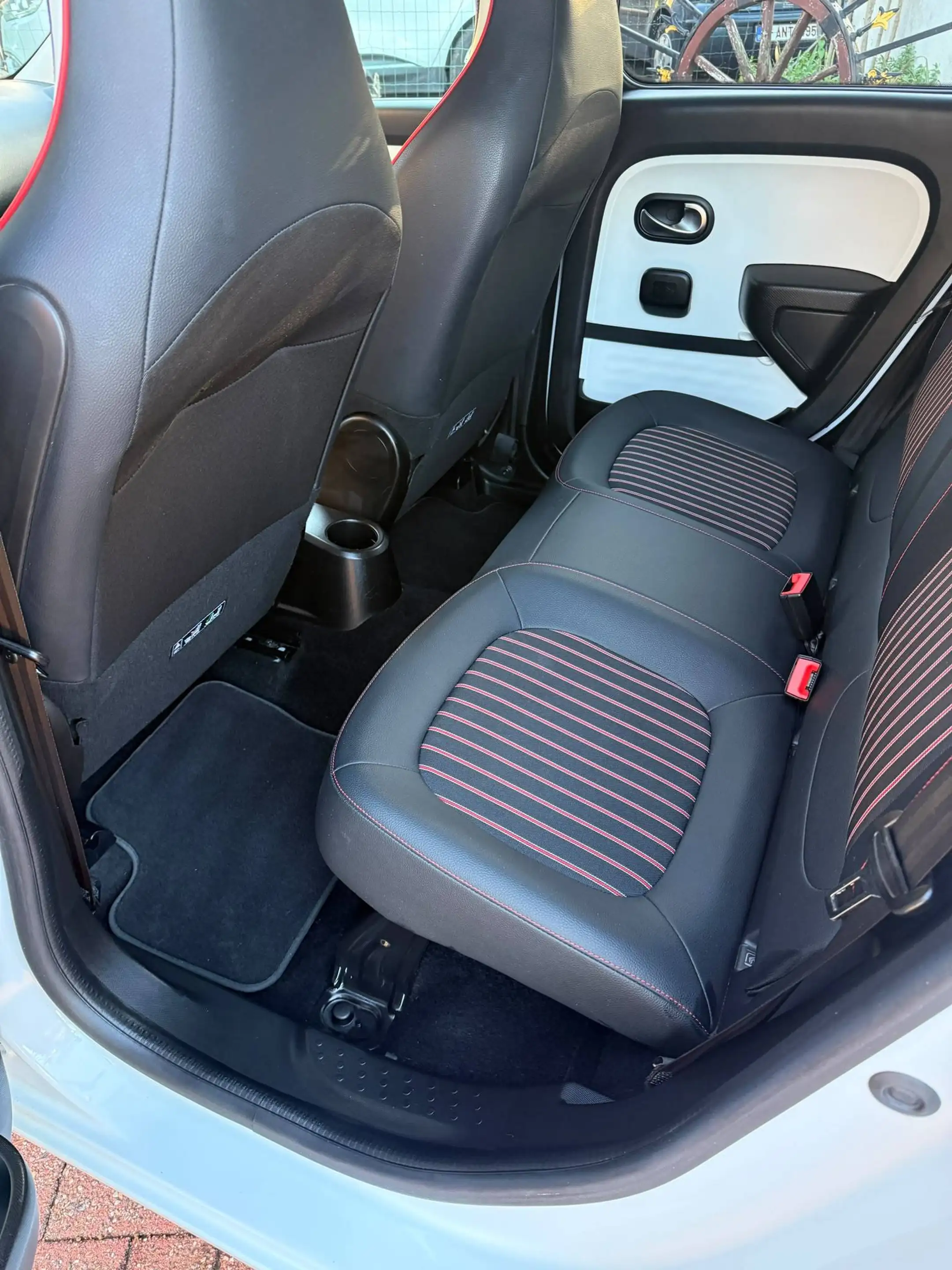 Renault Twingo Twingo 0.9 TCe Edition One - CAMERA - CARPLAY — photo 10
