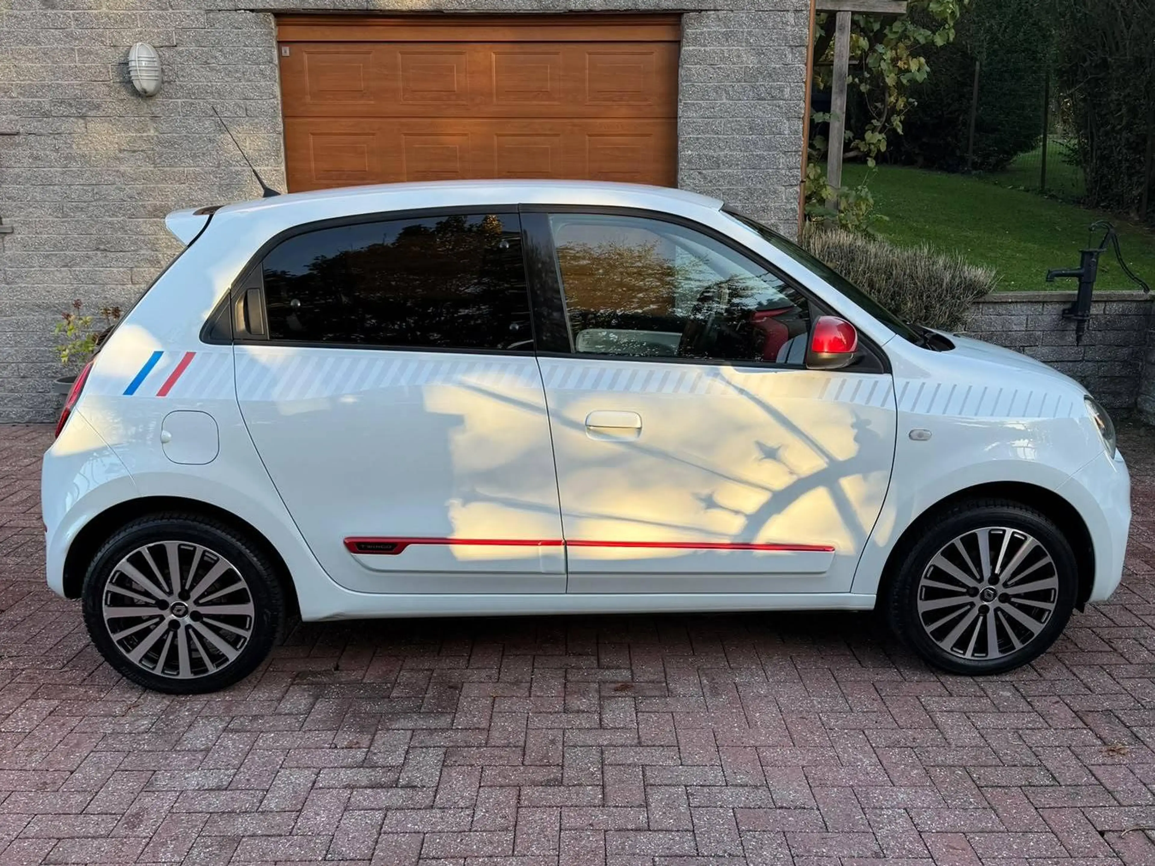 Renault Twingo Twingo 0.9 TCe Edition One - CAMERA - CARPLAY — photo 4