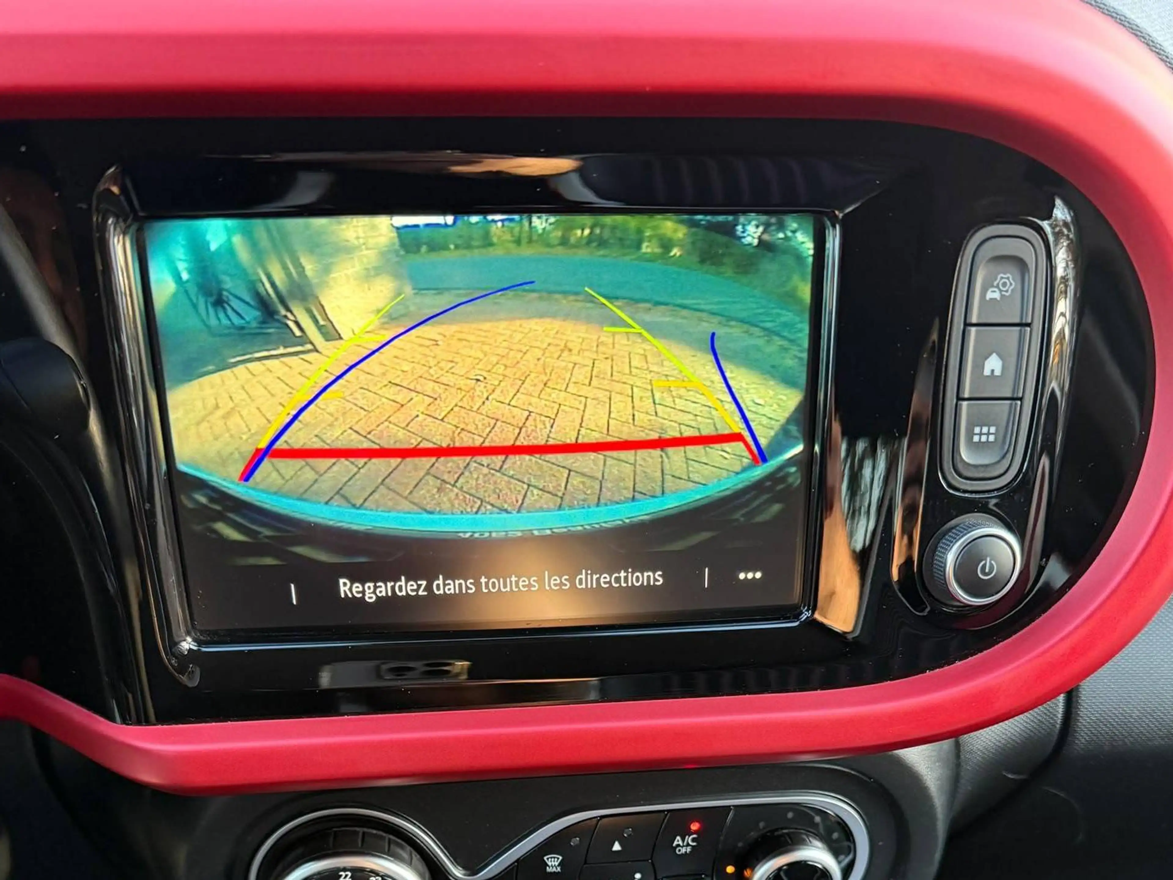 Renault Twingo Twingo 0.9 TCe Edition One - CAMERA - CARPLAY — photo 12
