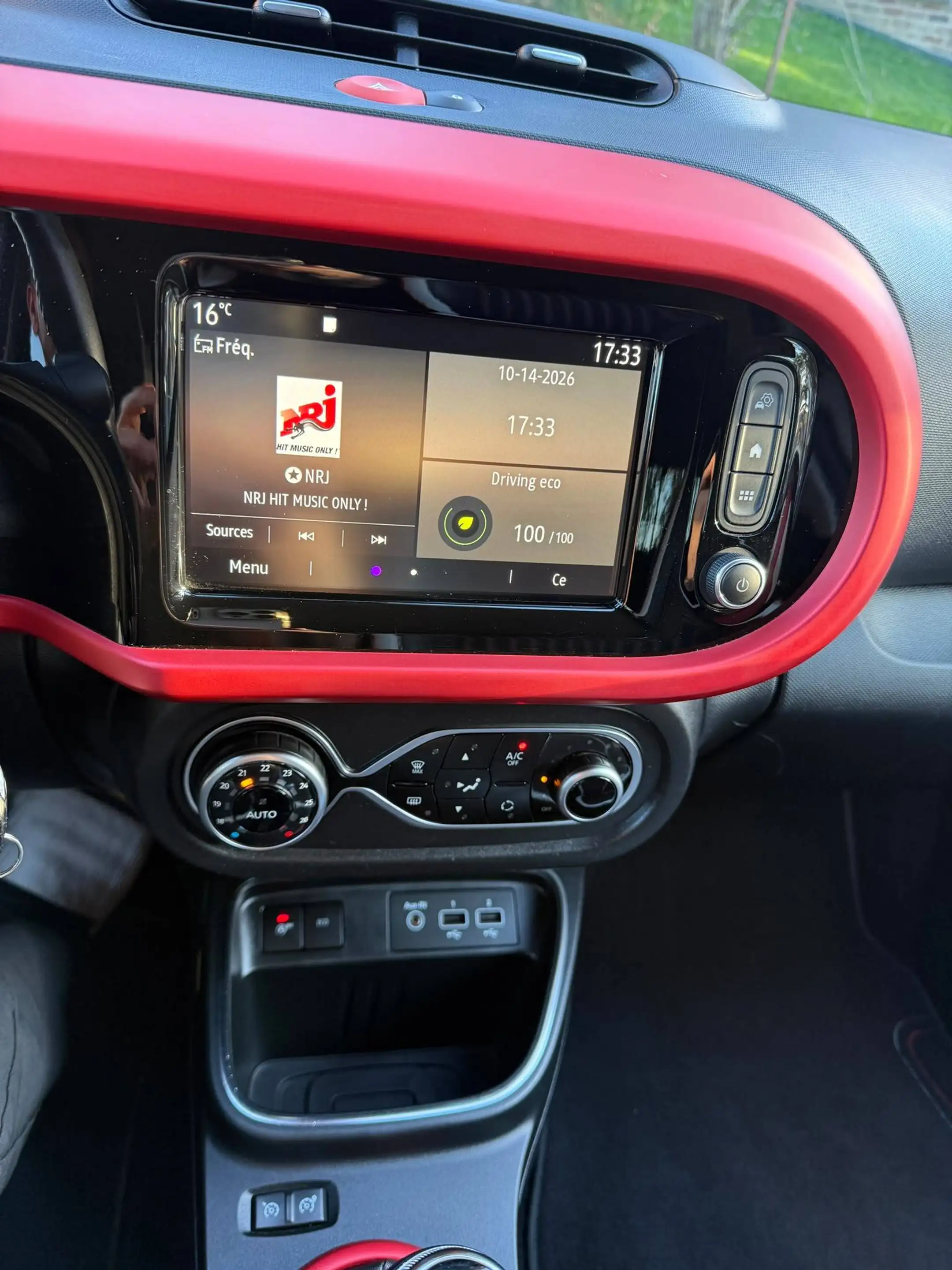 Renault Twingo Twingo 0.9 TCe Edition One - CAMERA - CARPLAY — photo 14