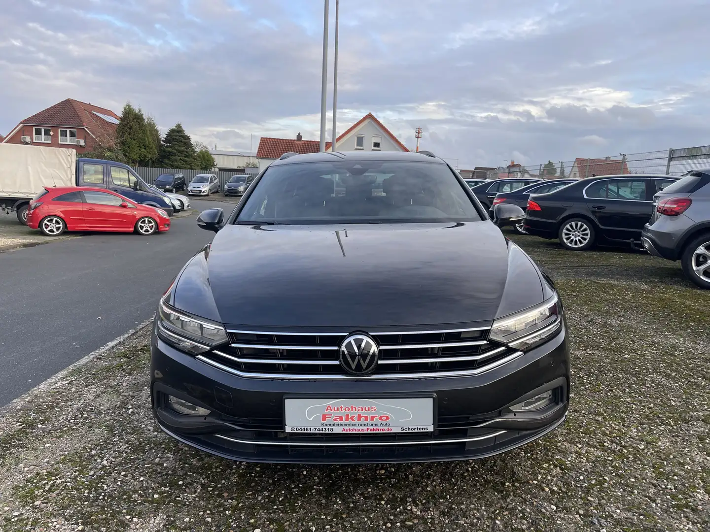 Volkswagen Passat Variant Business Premium 2.0 TDI DSG Ambiente+/Digital/LED Gris - 2