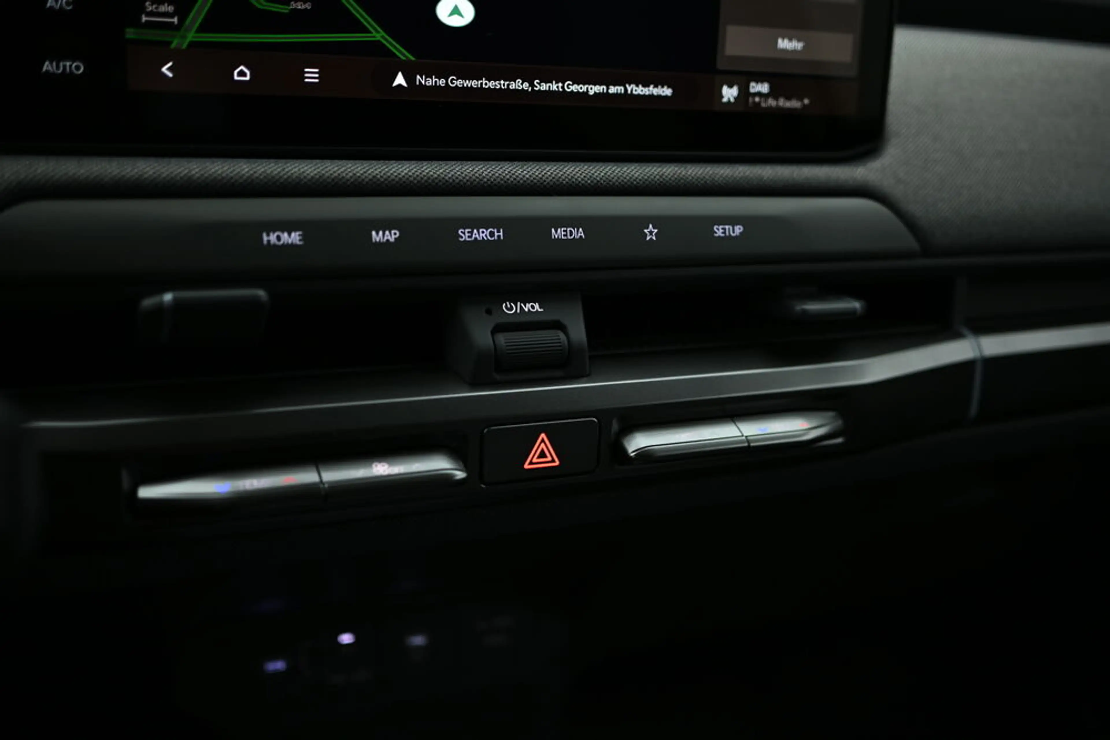Kia EV3 FWD 81,4kWh Long Range Earth plus — photo 7
