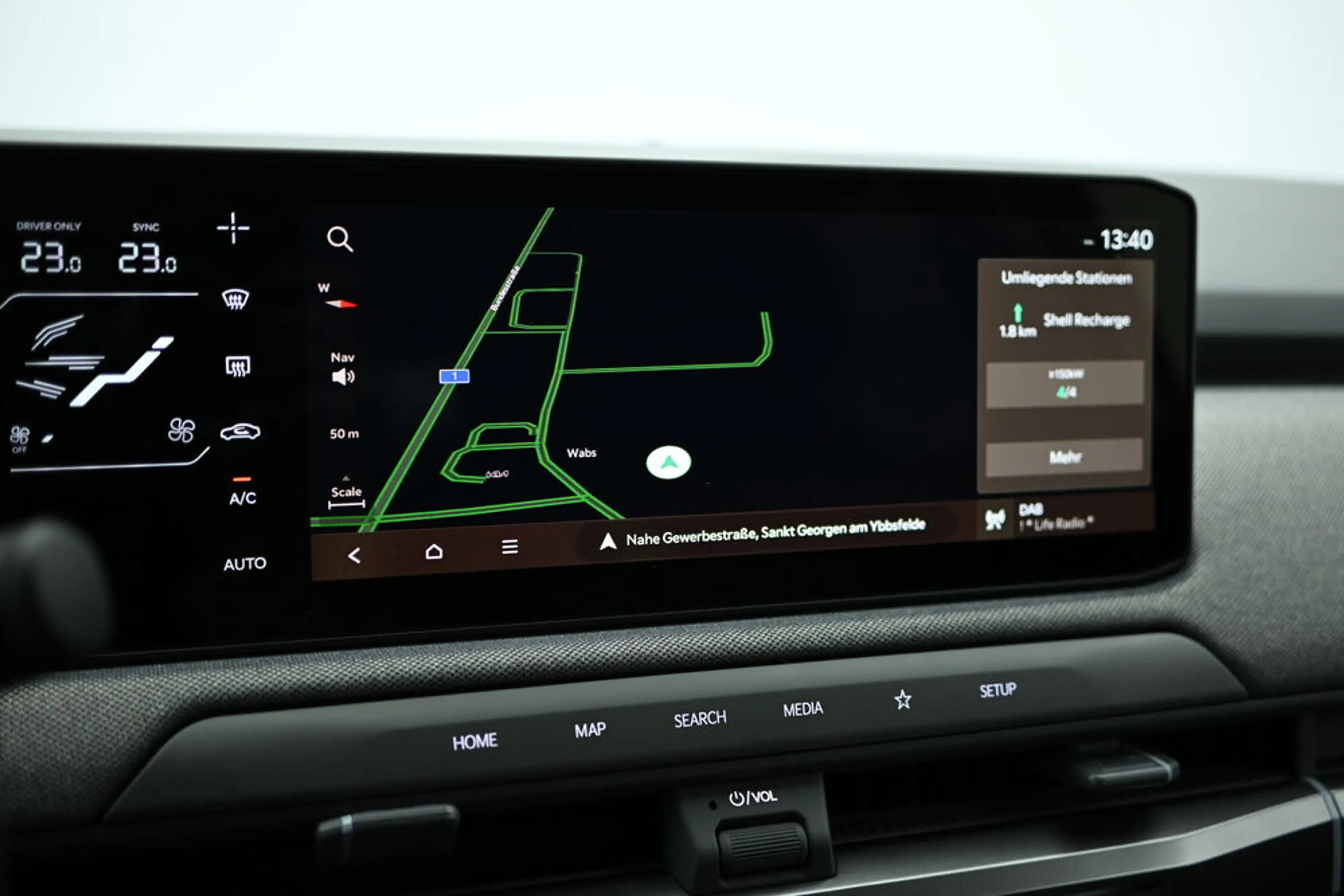 Kia EV3 FWD 81,4kWh Long Range Earth plus — photo 8