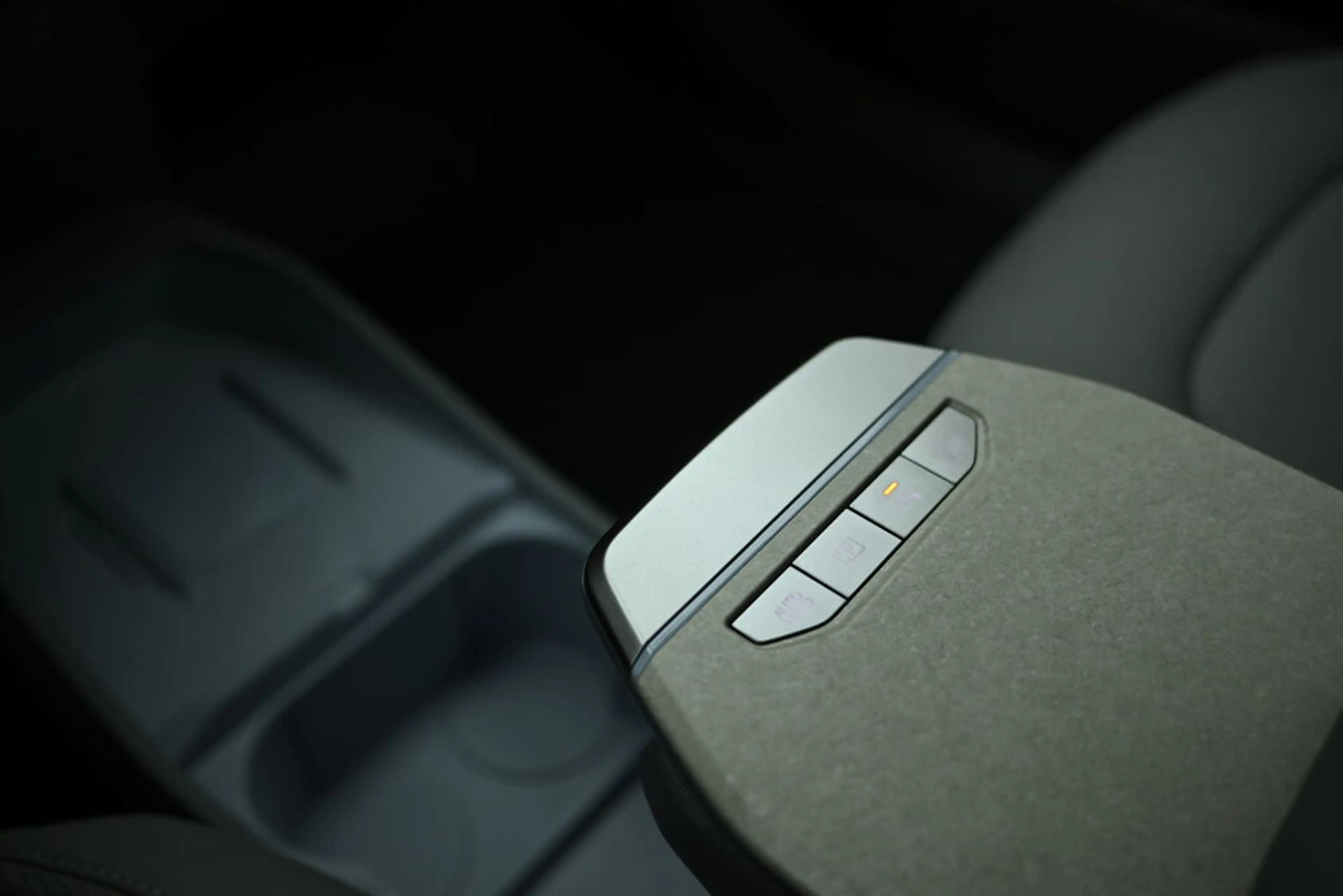 Kia EV3 FWD 81,4kWh Long Range Earth plus — photo 9