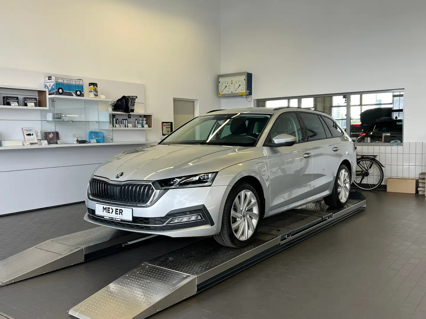 Skoda Octavia Combi 1.4 TSI iV Style*Garantie, Matrix-LED, Kame Argento - 2