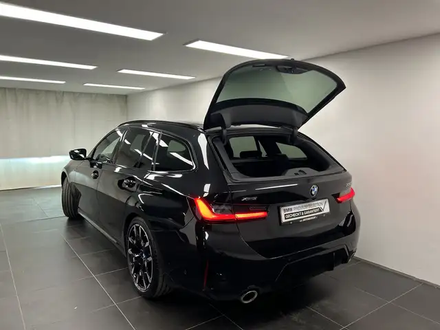 BMW 3 Series view 11