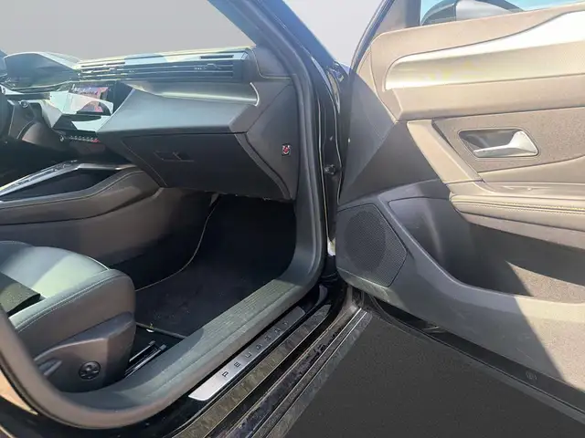 Peugeot 308 view 12