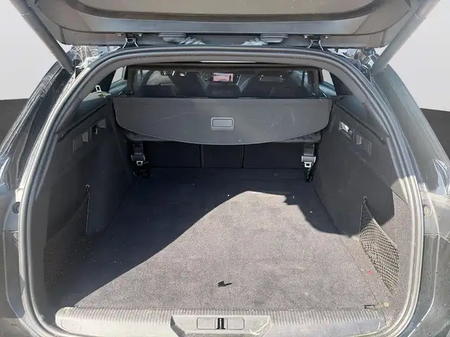 Peugeot 308 view 8