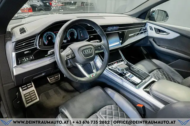 Audi Q8 view 22
