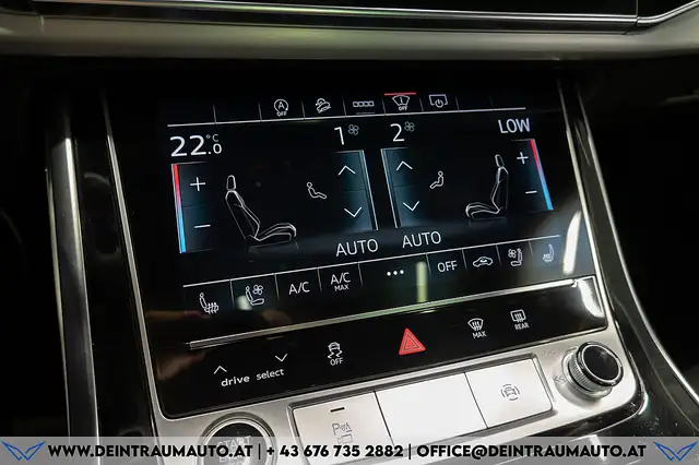 Audi Q8 view 28