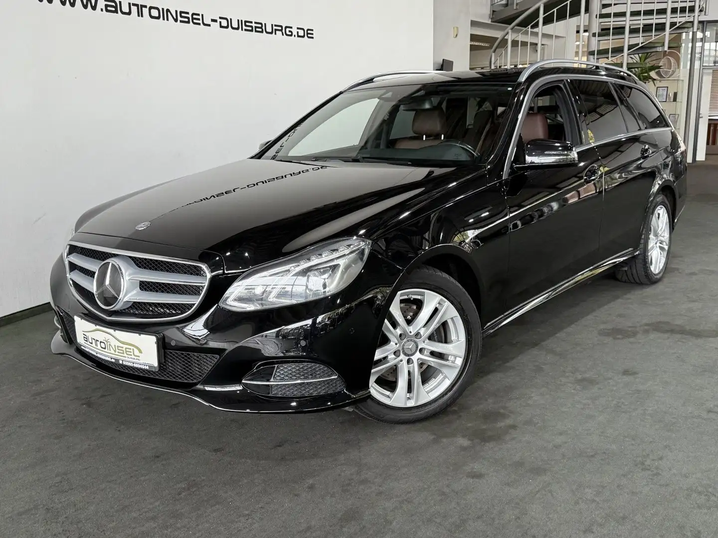 Mercedes-Benz E 250 E250 CGI BlueEfficiency Aut. ACC H&K Kamera AHK Schwarz - 1