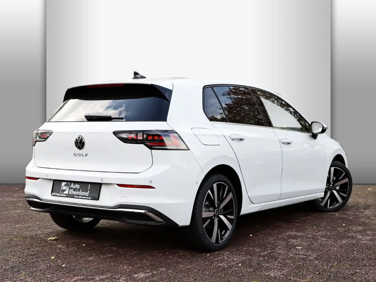 Volkswagen Golf 2,0 l TDI DSG/BUSINESSP./KOMFORTP./MATRIX/AHK/PANO Weiß - 2