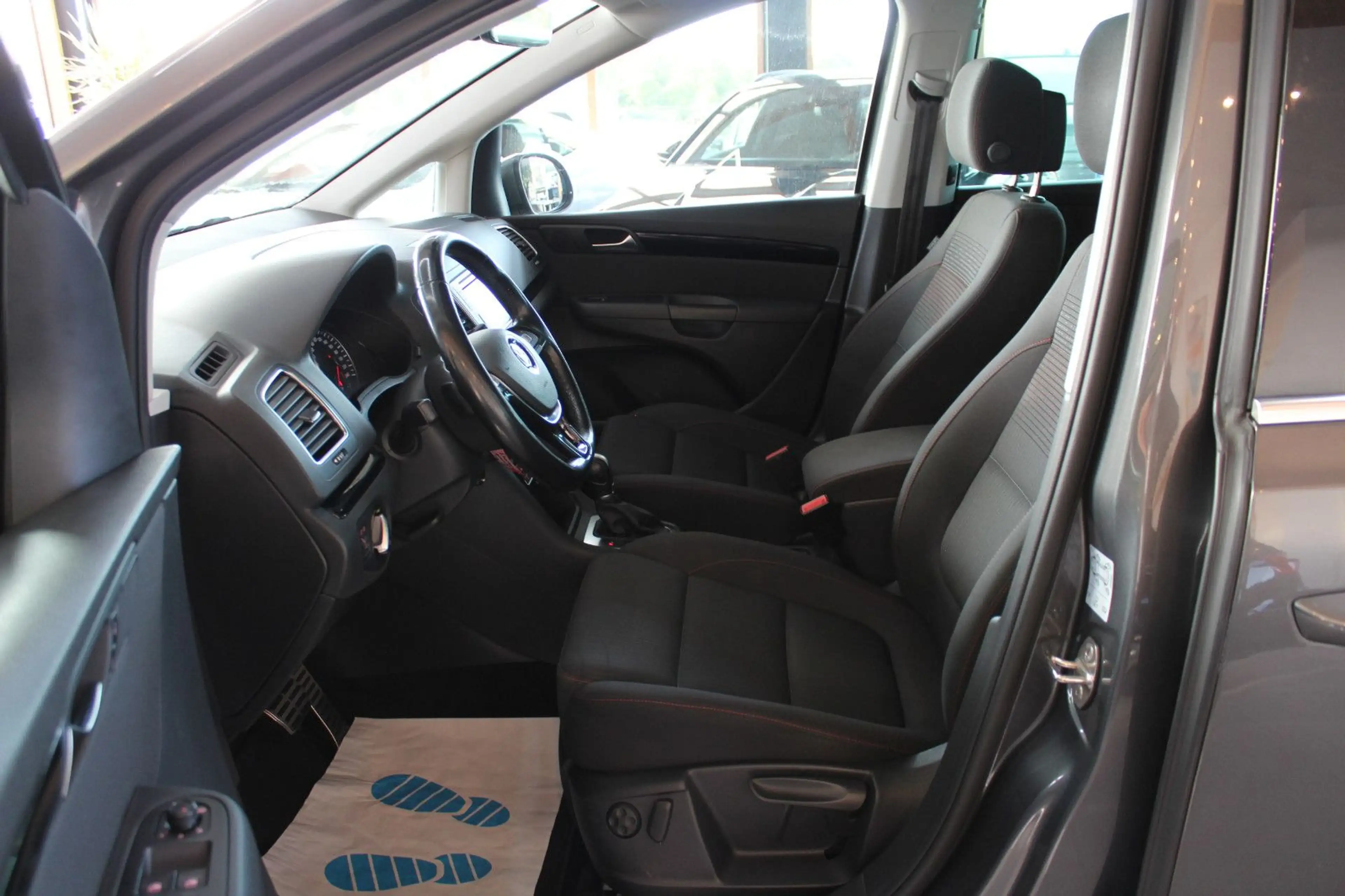 Volkswagen Sharan 1.4 TSI DSG Sound*7.Si*NAVI*ACC* — photo 7