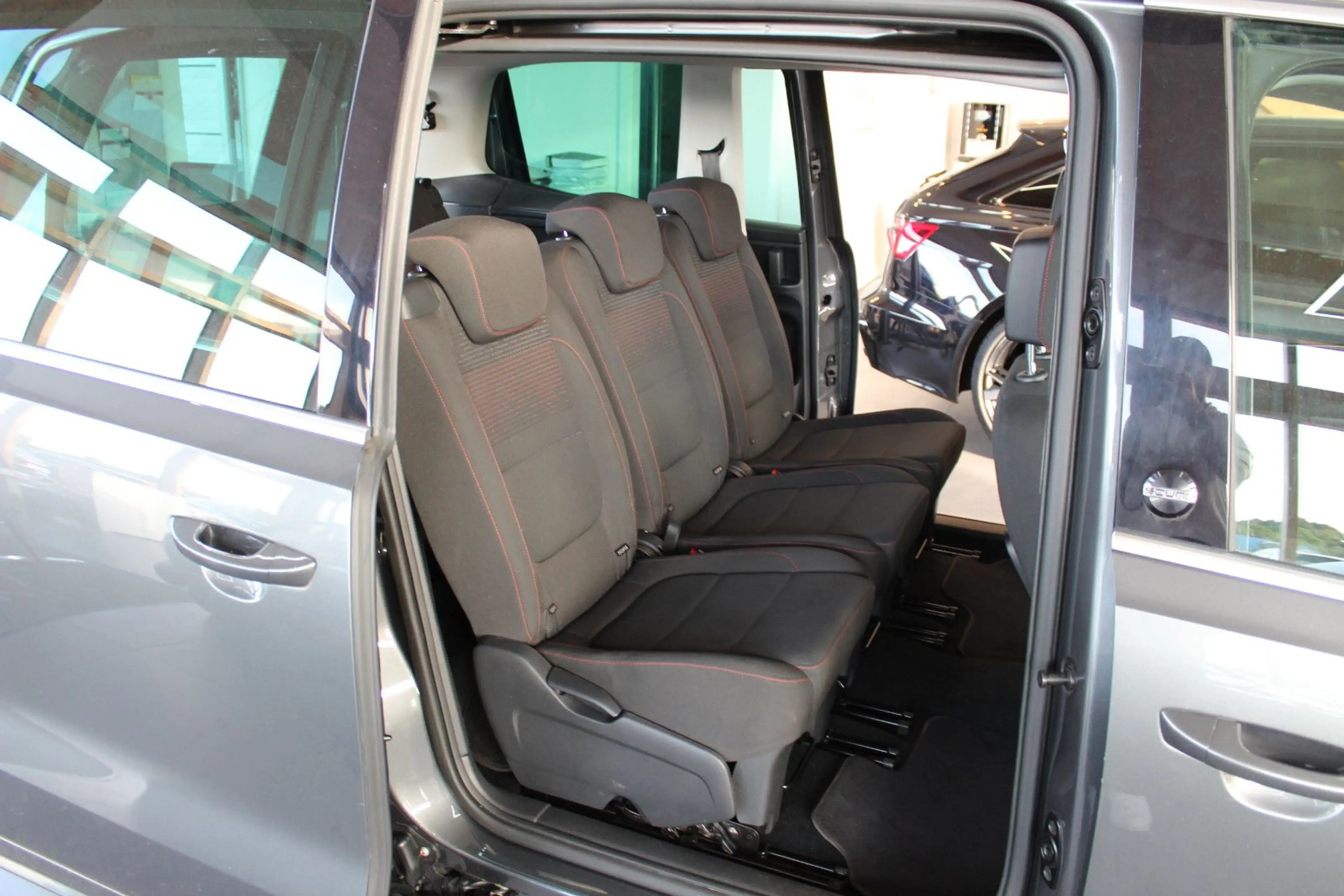 Volkswagen Sharan 1.4 TSI DSG Sound*7.Si*NAVI*ACC* — photo 12