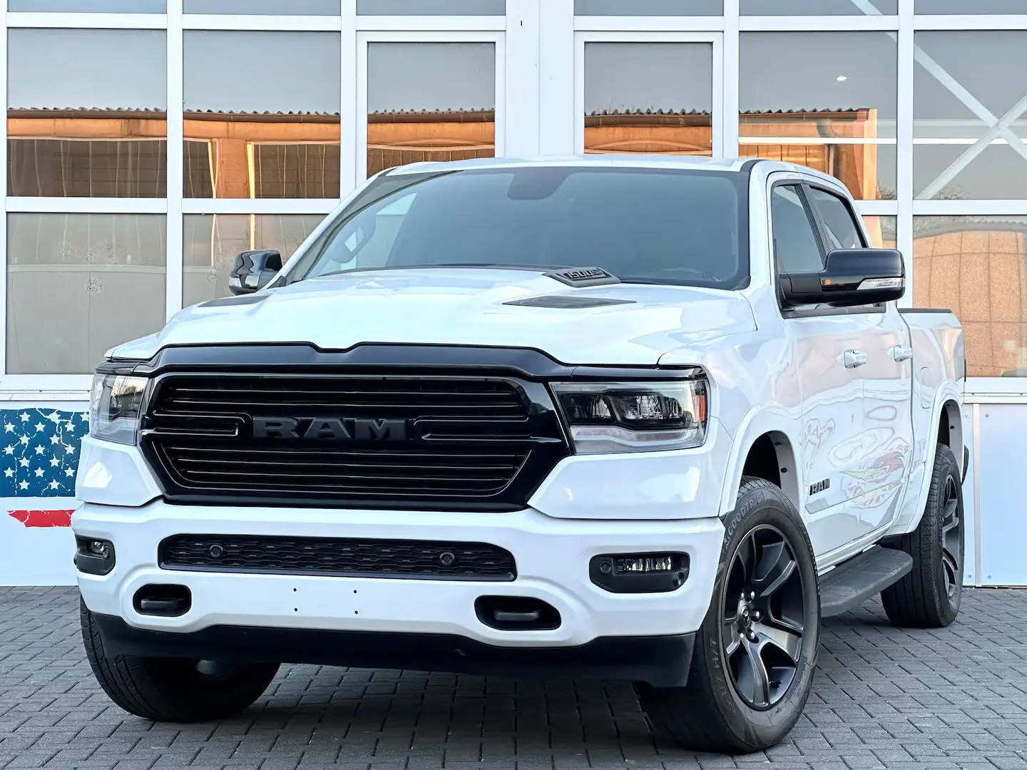 Dodge RAM 1500 Mopar Limitiert LED Sperrdiff. PDC Alb - 1