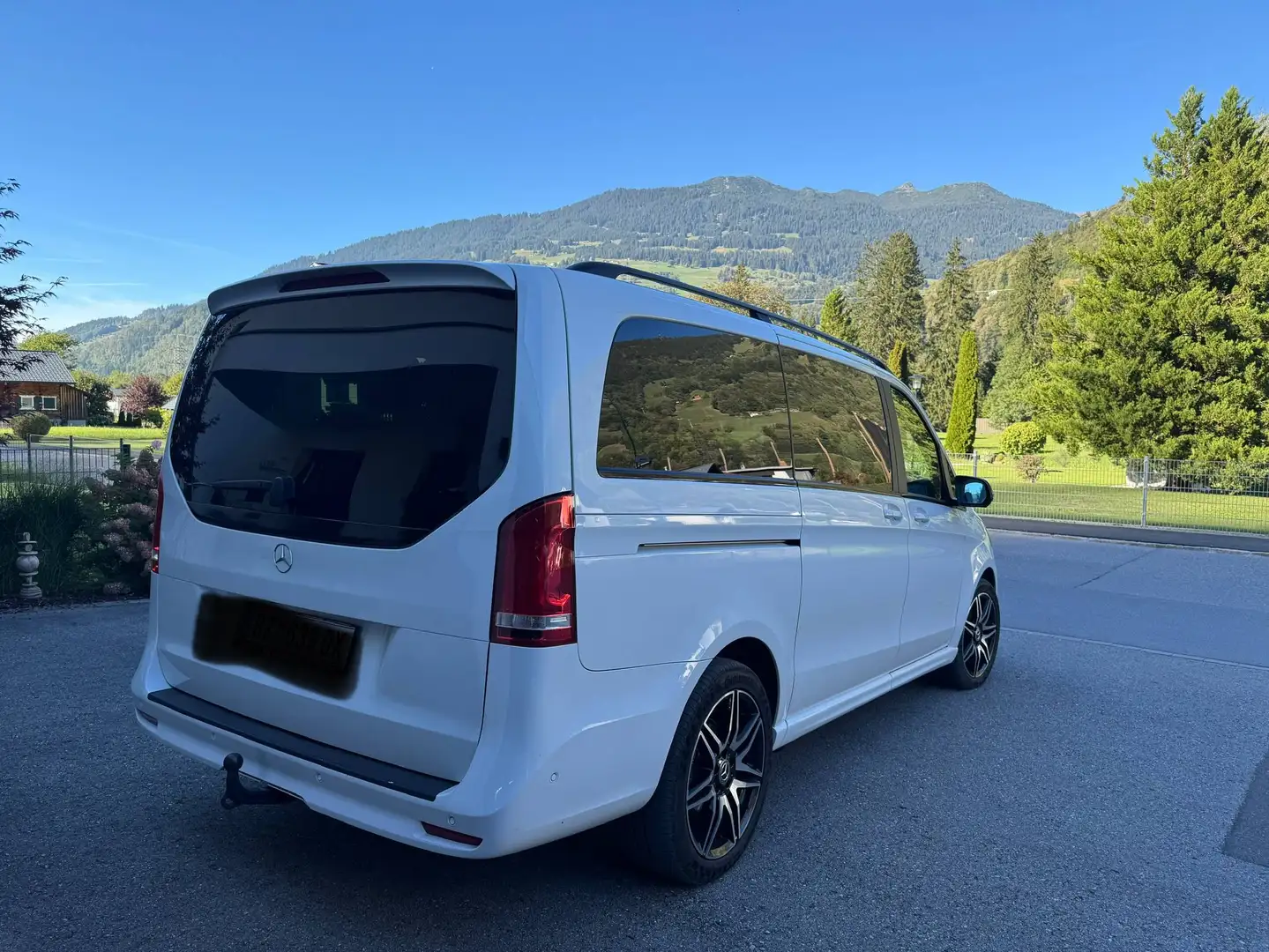 Mercedes-Benz V 300 V 300 d Kombi 4MATIC lang Avantgarde Aut. Avantgar Weiß - 2