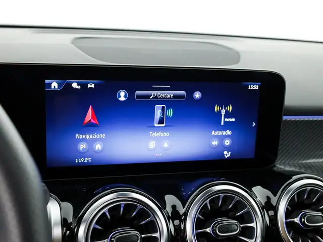 Mercedes-Benz GLB view 13