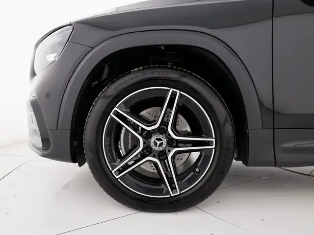Mercedes-Benz GLB view 7
