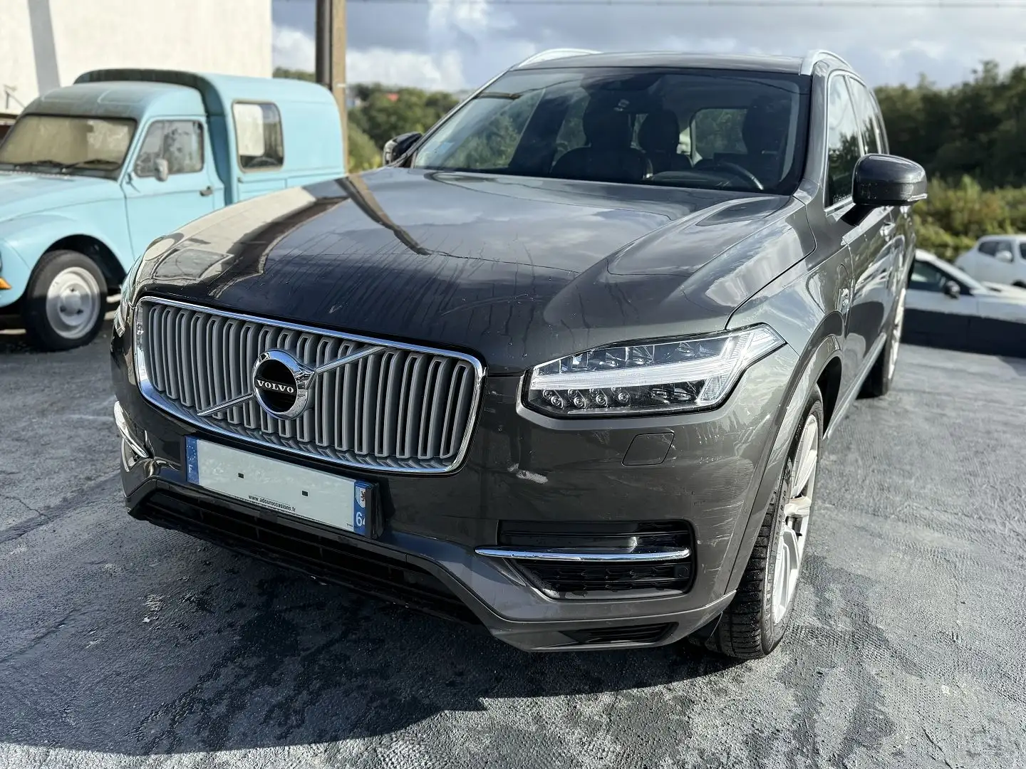Volvo XC90 T8 TWIN ENGINE 303 + 87CH INSCRIPTION LUXE GEARTRONIC 7 PLACES Gris - 2