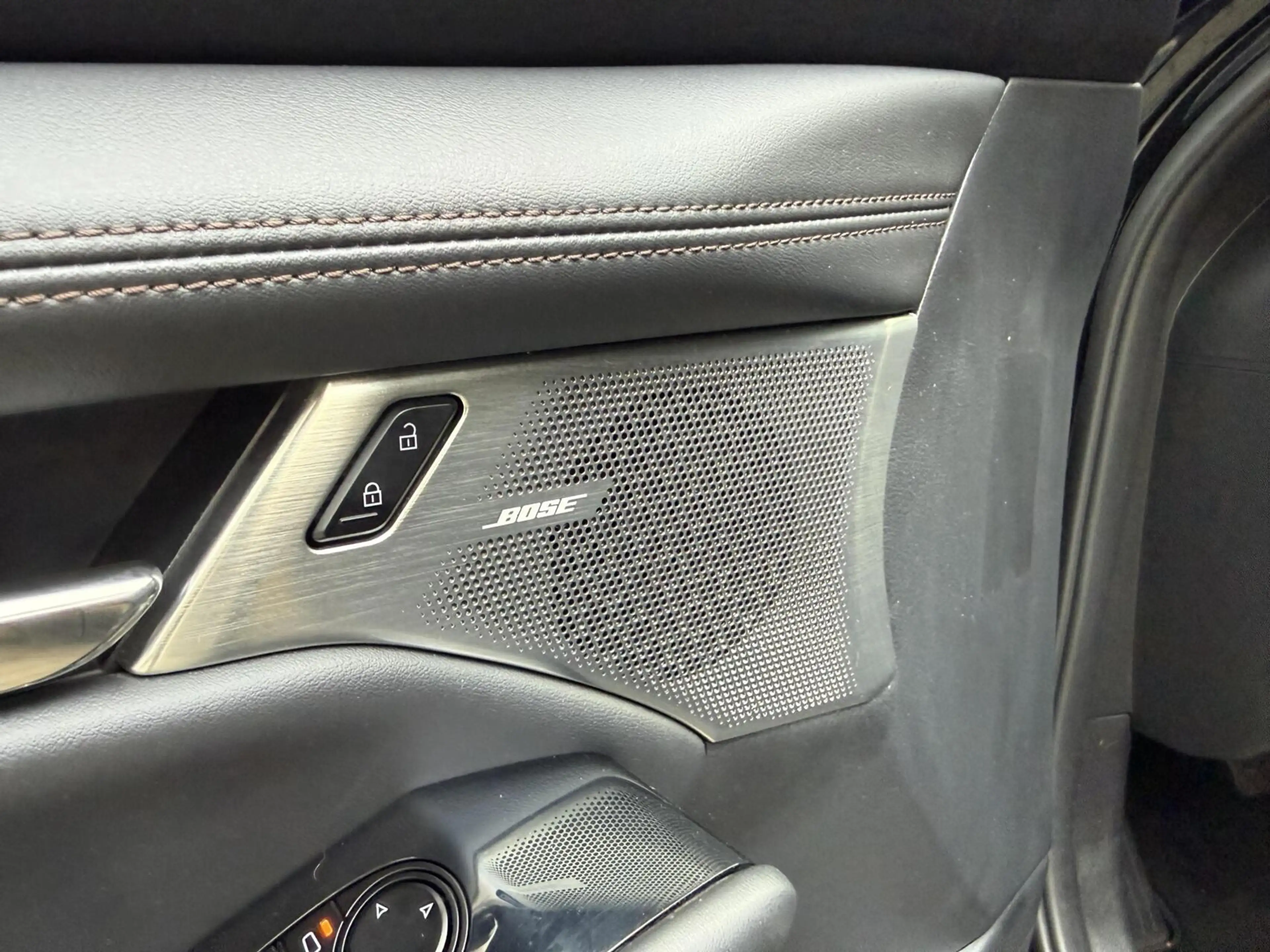 Mazda 3 2.0 e-SkyActiv-G M Hybrid 122 Luxury l Carplay Lee — photo 22