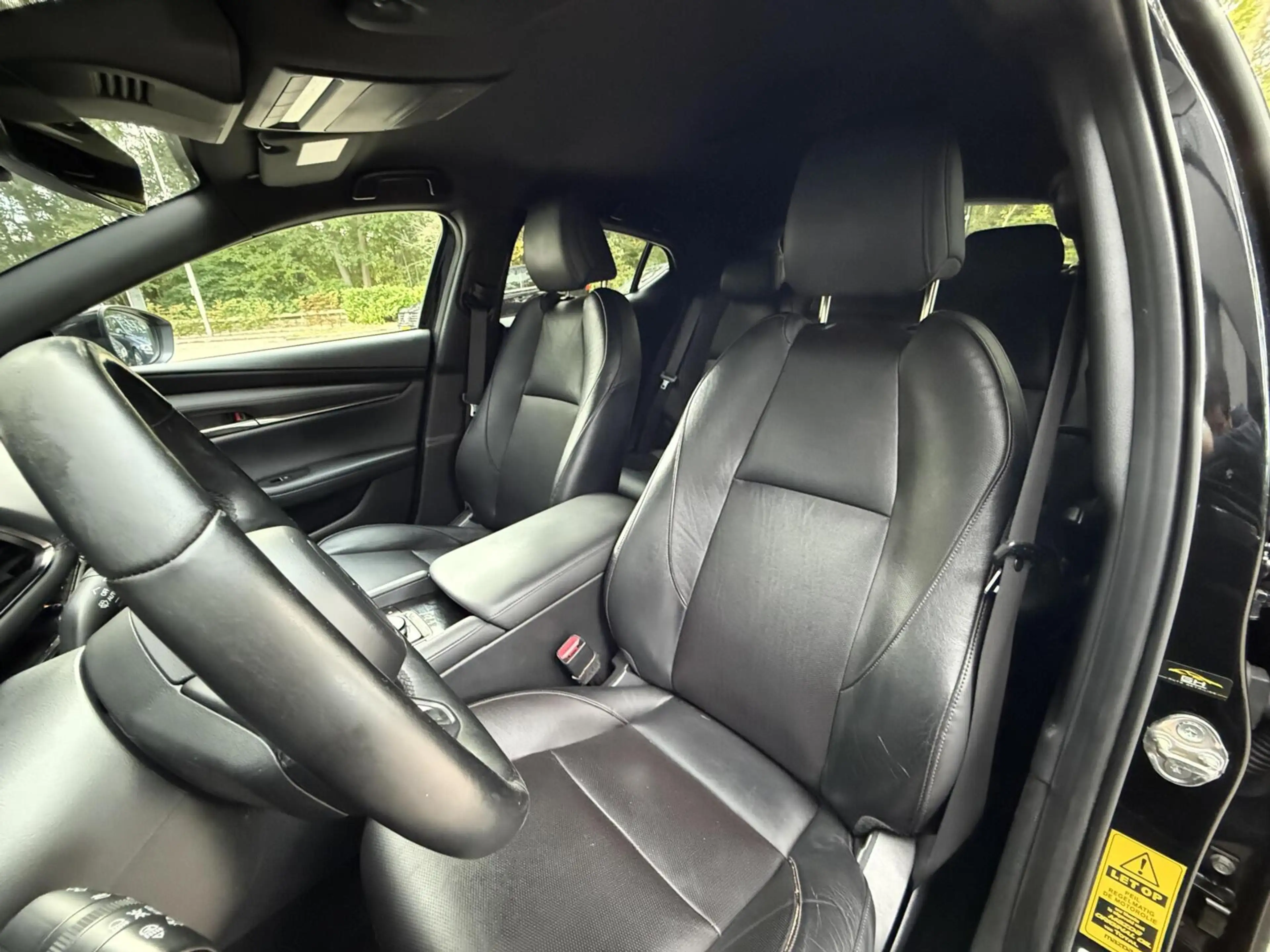 Mazda 3 2.0 e-SkyActiv-G M Hybrid 122 Luxury l Carplay Lee — photo 2