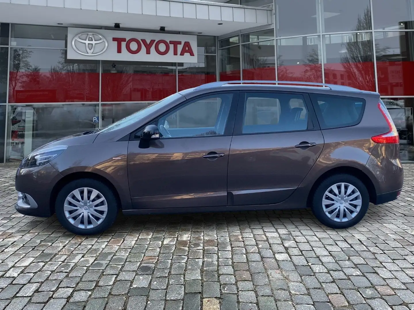 Renault Scenic III 1.5 dCi 110 FAP Grand Limited Braun - 2