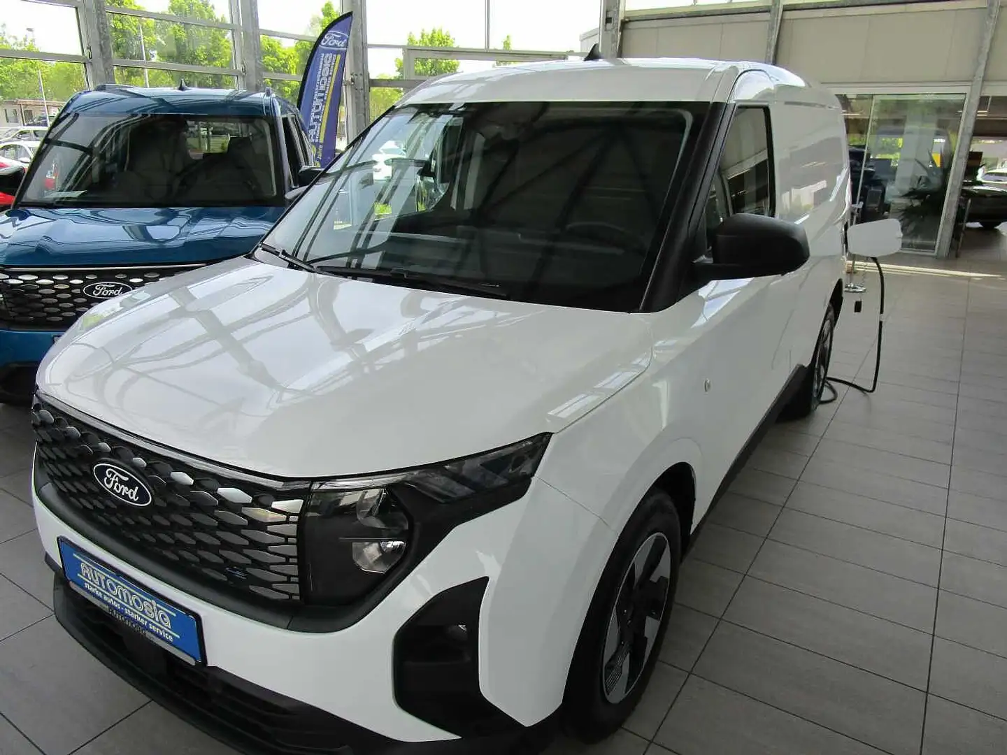 Ford E-Transit Transit Courier-e Transit 54kWh Trend/SHZ/FSB/RFK Blanco - 2