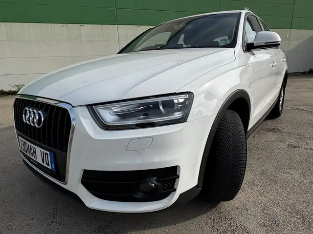 Audi Q3 2.0 TDI *PDC/Navi/Sitzhzg.*