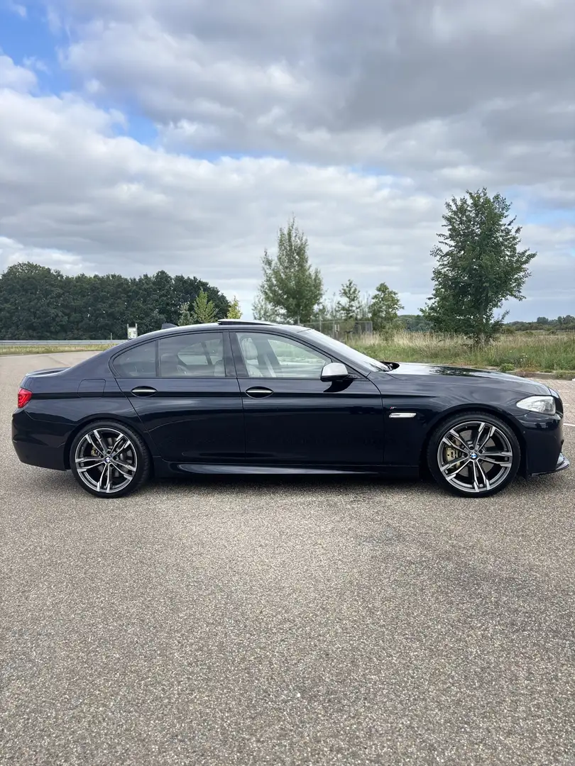 BMW 550 M550xd Fekete - 1