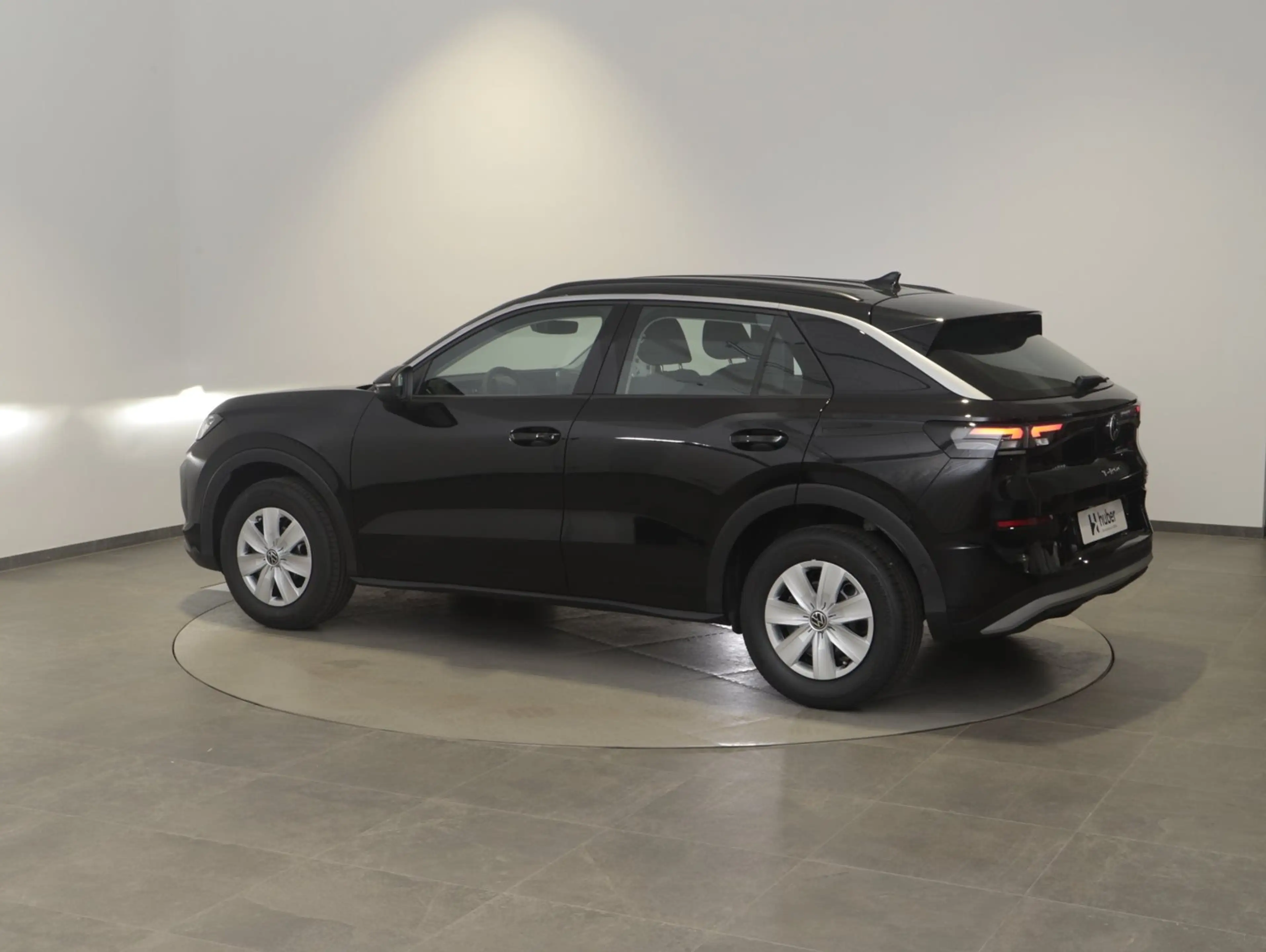 Volkswagen T-Roc 4Me eTSI DSG — photo 10